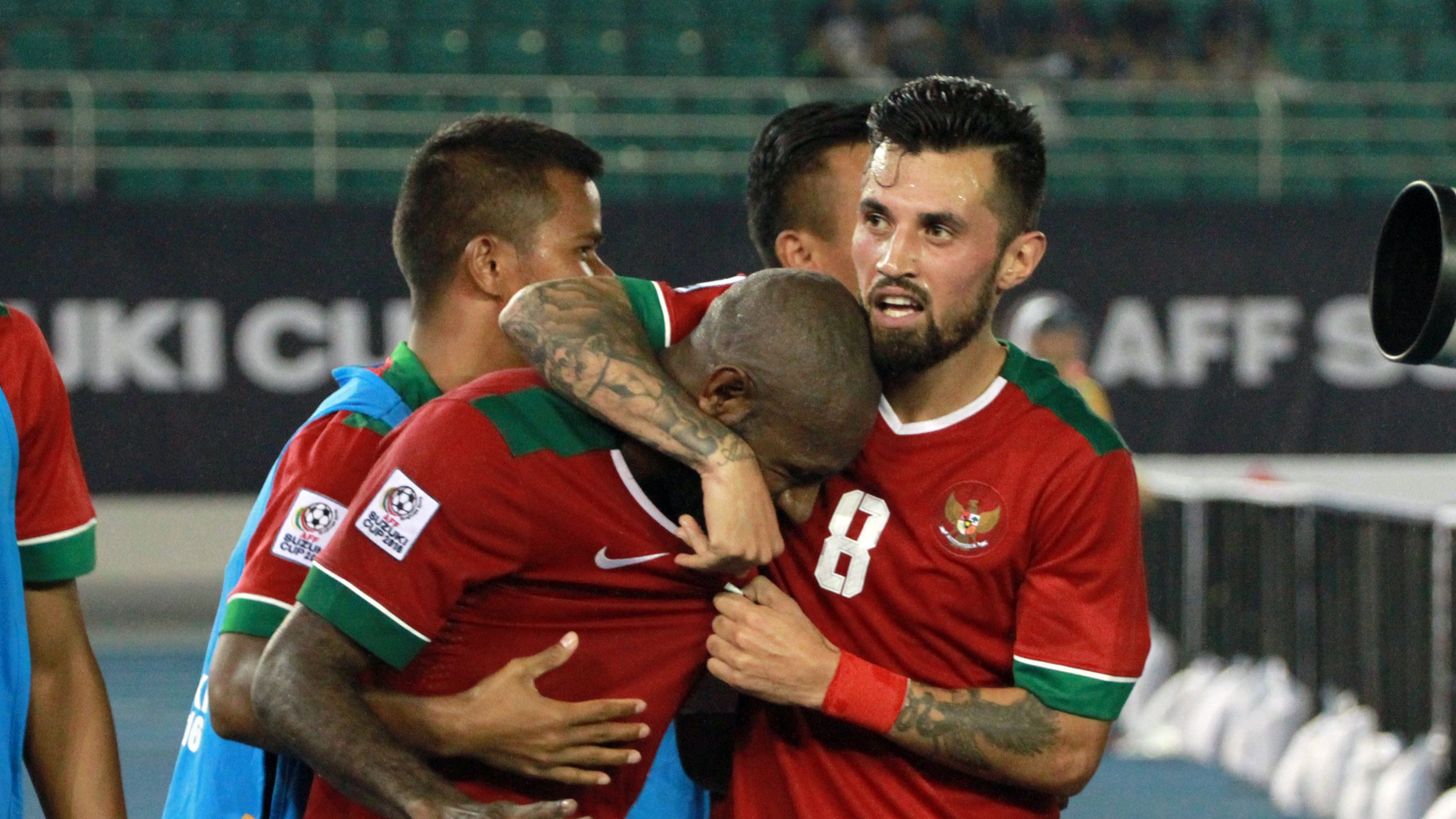 Selebrasi Boaz Solossa & Stefano Lilipaly - Indonesia & Filipina - AFF Suzuki Cup 2016