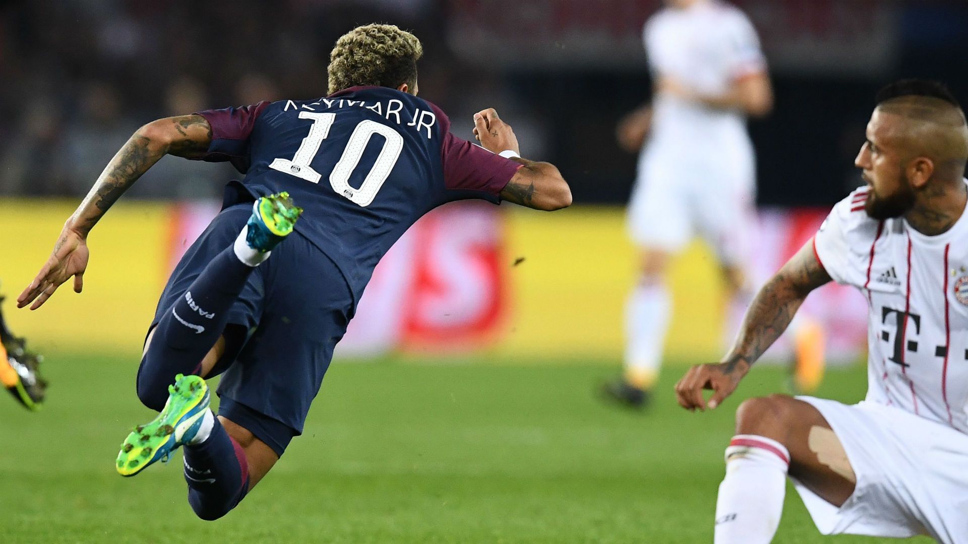 Neymar Vidal PSG Bayern 30 04 2018