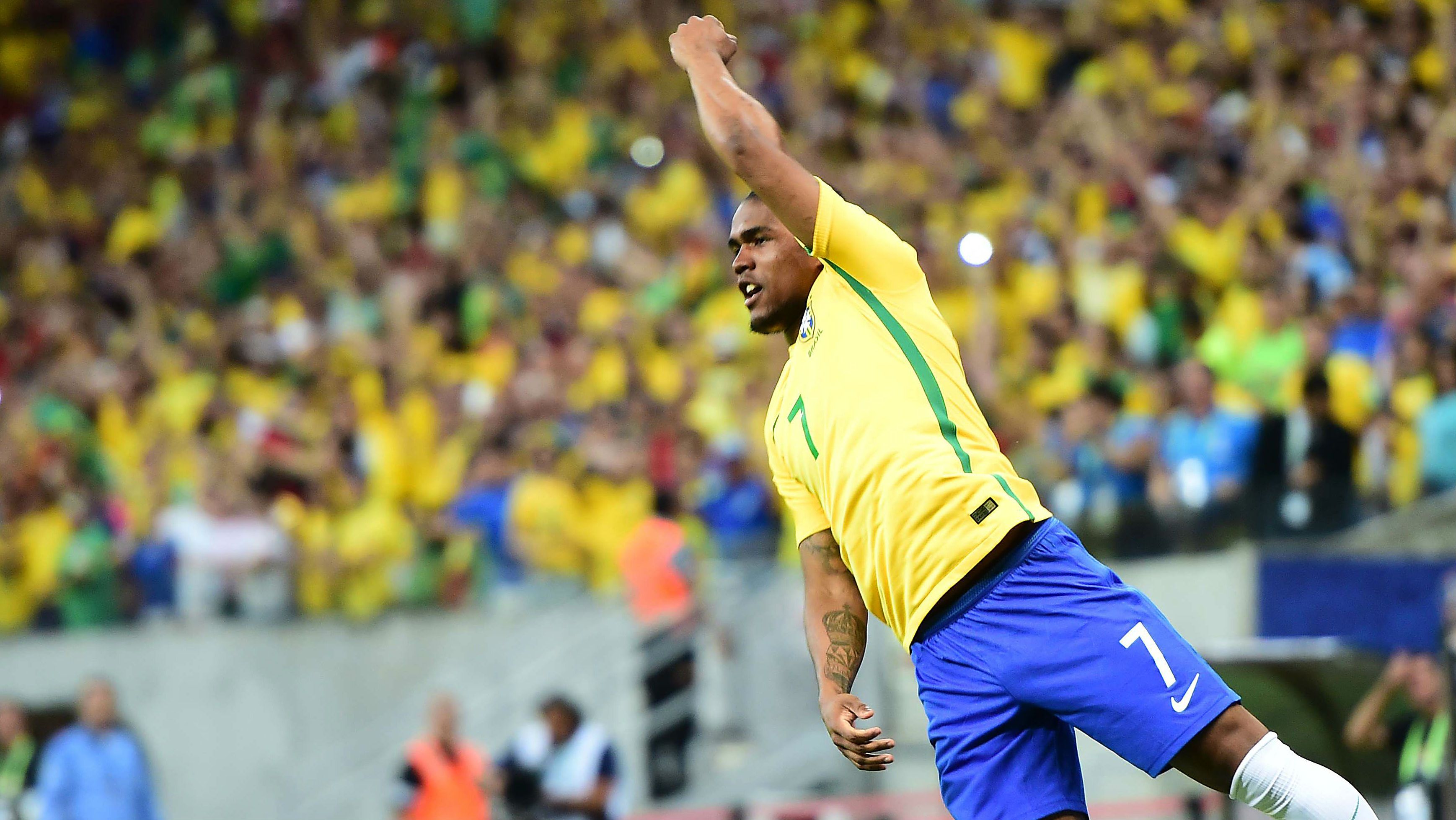 Douglas Costa Brasil Uruguai 25032016