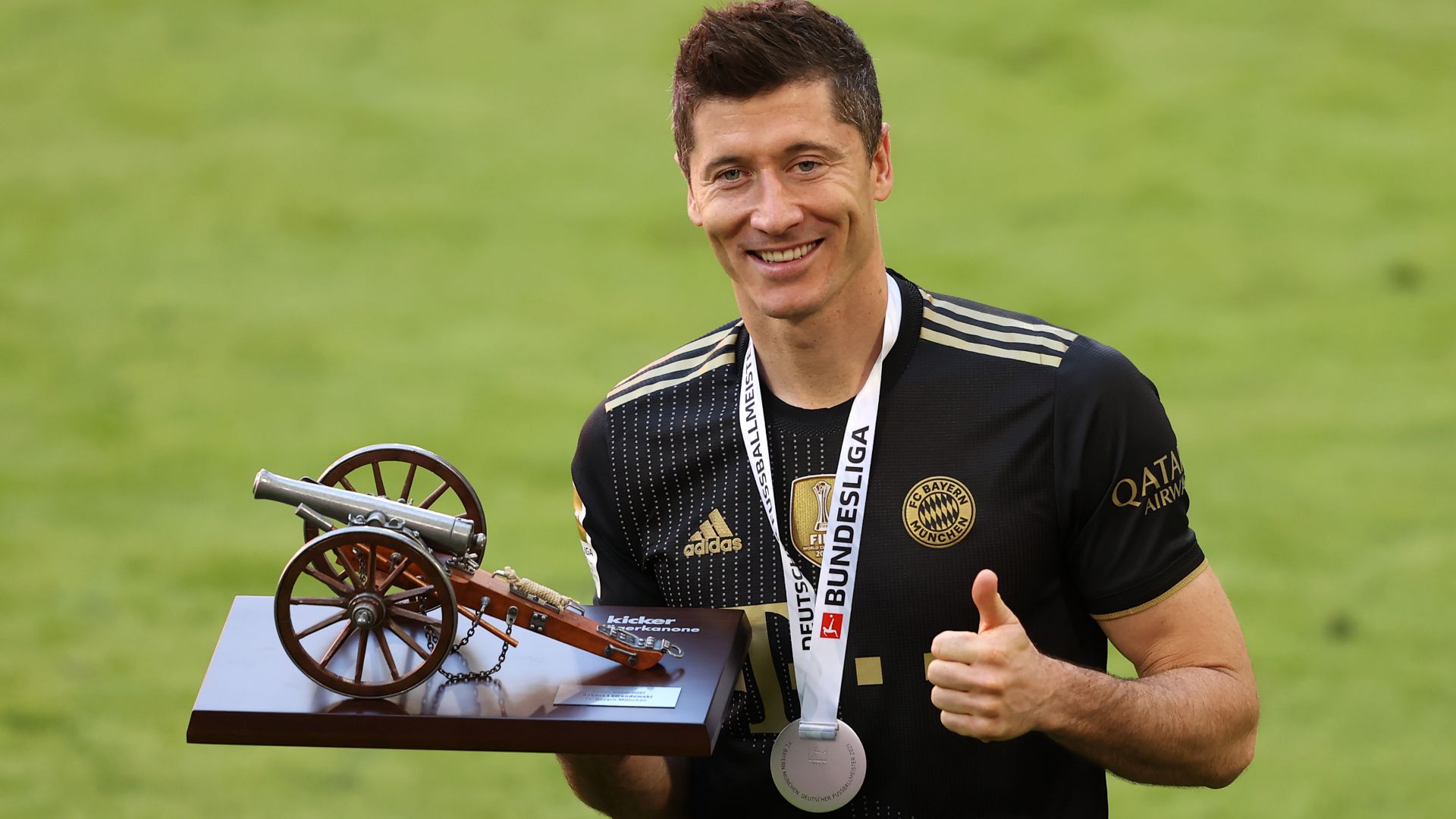 Robert Lewandowski 2023-24