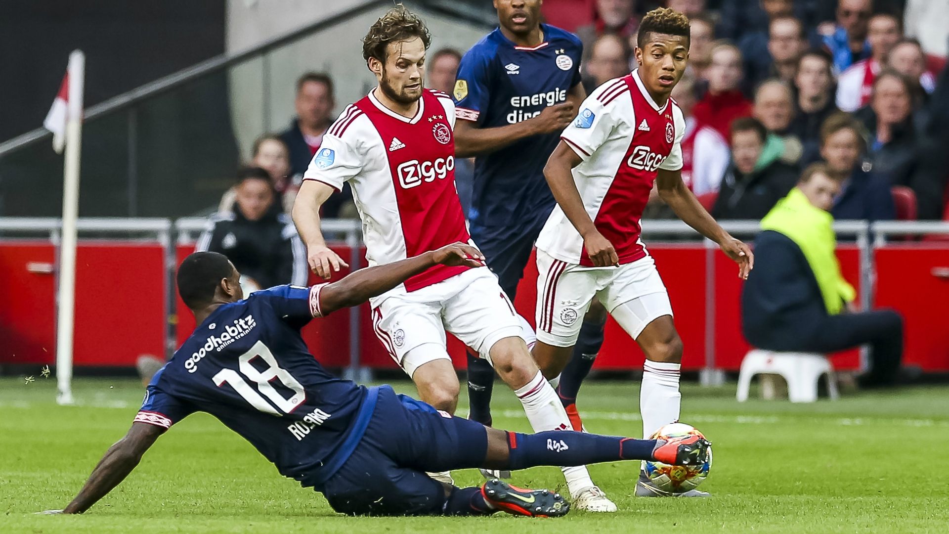 Pablo Rosario Daley Blind David Neres Ajax - PSV 03312019