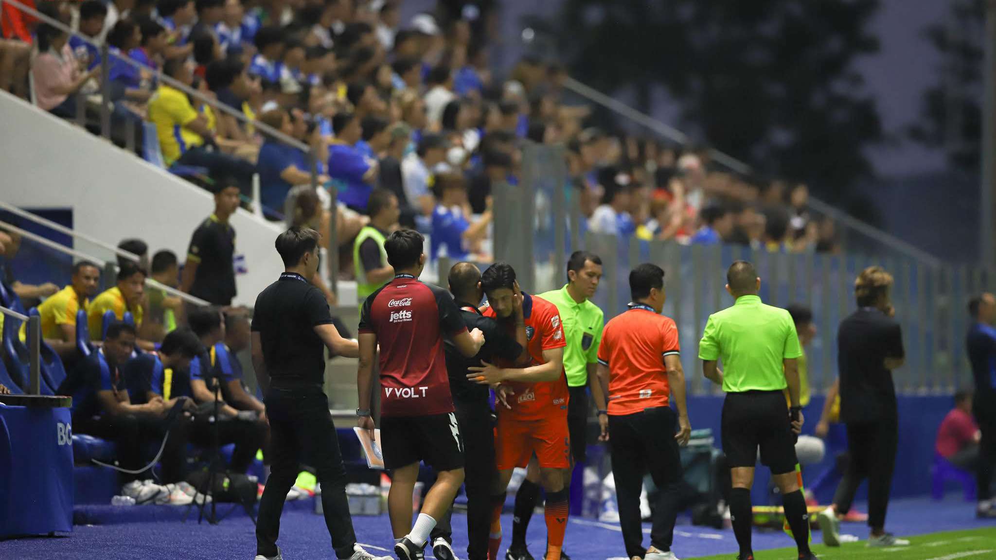 เทวัญ ลิปตพัลลภ