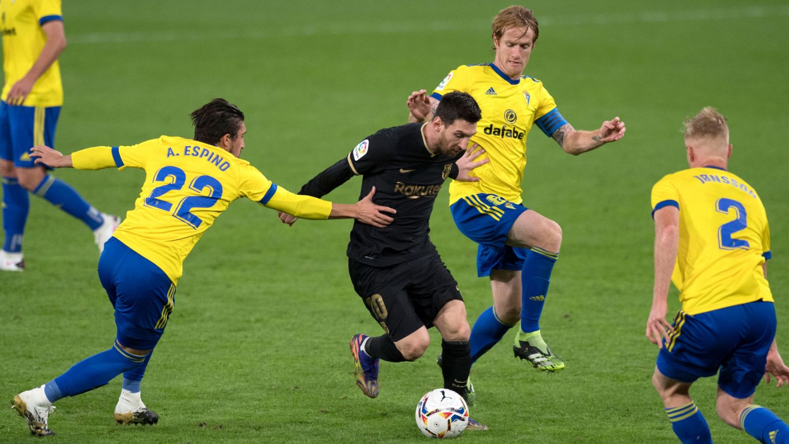 leo messi espino jonsson cadiz barcelona