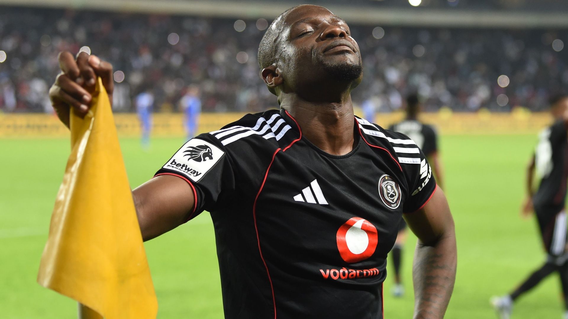 Tshegofatso Mabasa, Orlando Pirates