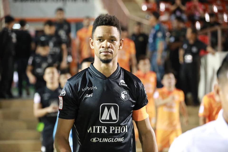 คาร์ลอส ซานโต๊ส เดอ เชซุส