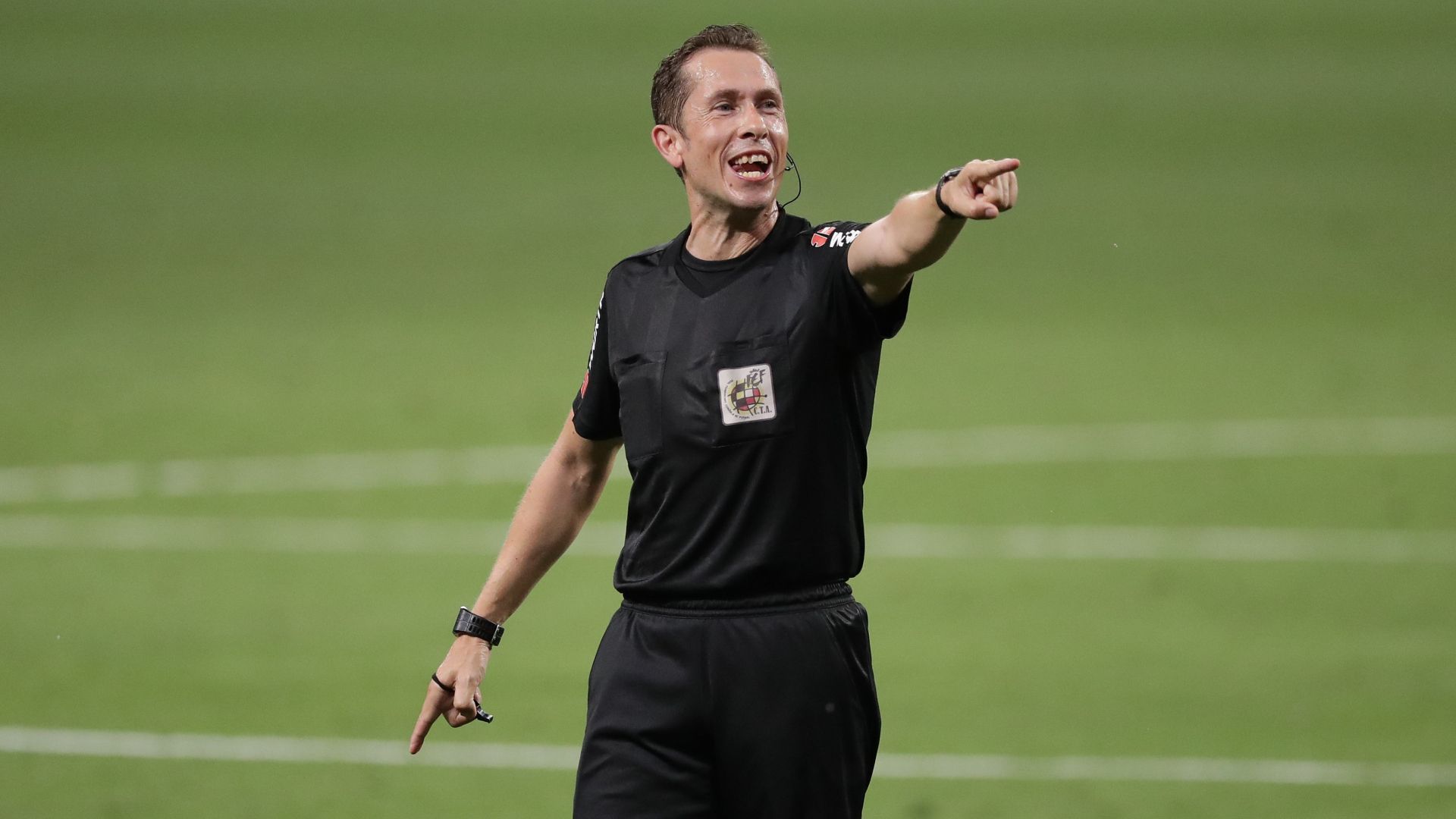González González árbitro