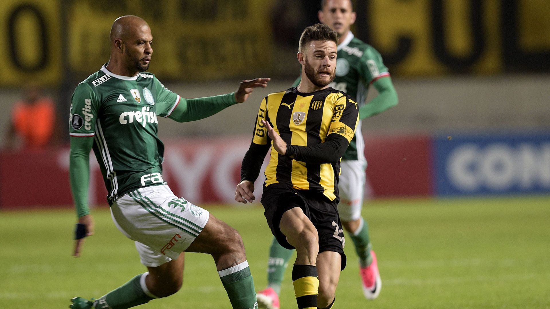 Felipe Melo Nahitan Nandez Penarol Palmeiras Libertadores 26042017