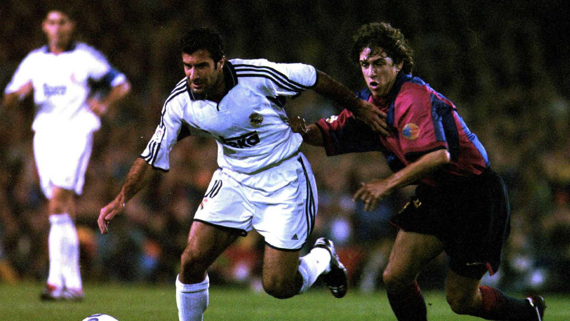 Luis Figo Carles Puyol Real Madrid Barcelona 2000