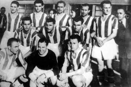 Az 1944-es magyar bajnok Nagyváradi AC csapata, soraiban a magyar és a román válogatottban is remeklő Bodola Gyulával