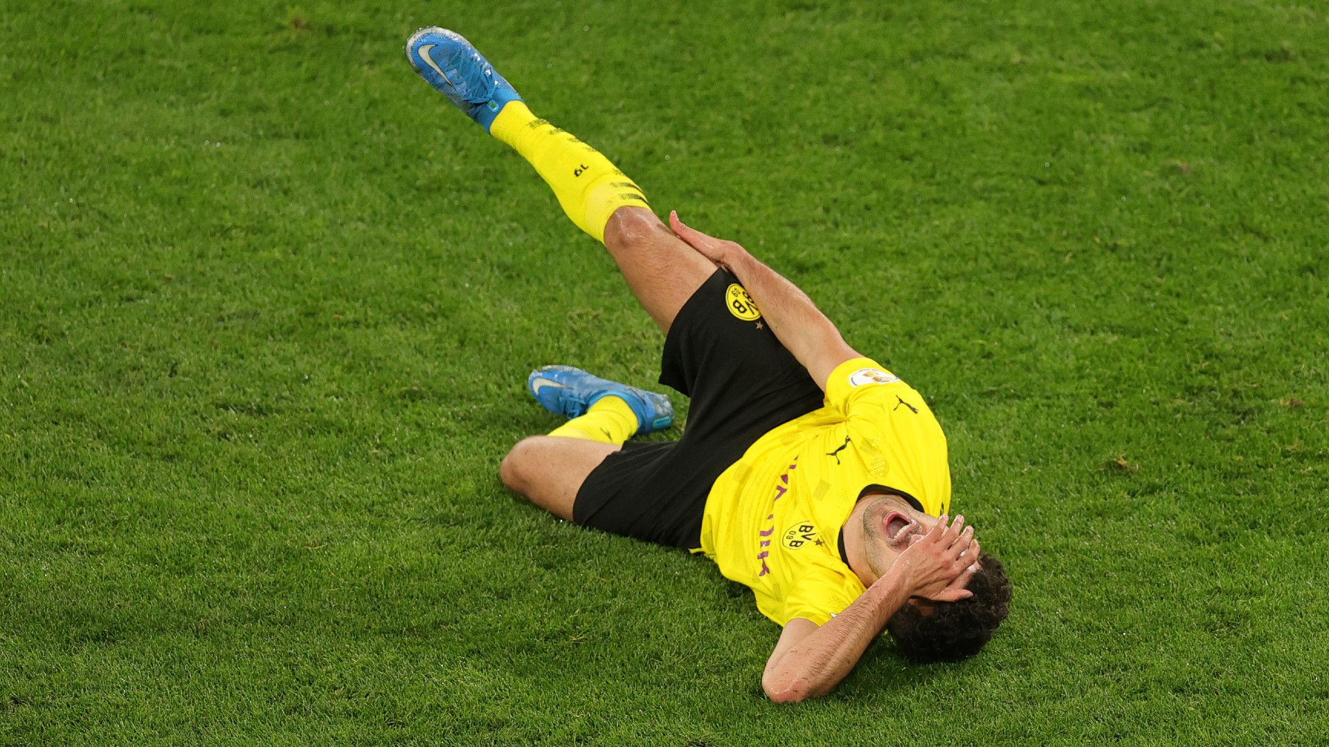 MATEU MOREY BORUSSIA DORTMUND GERMAN CUP DFB POKAL 01052021