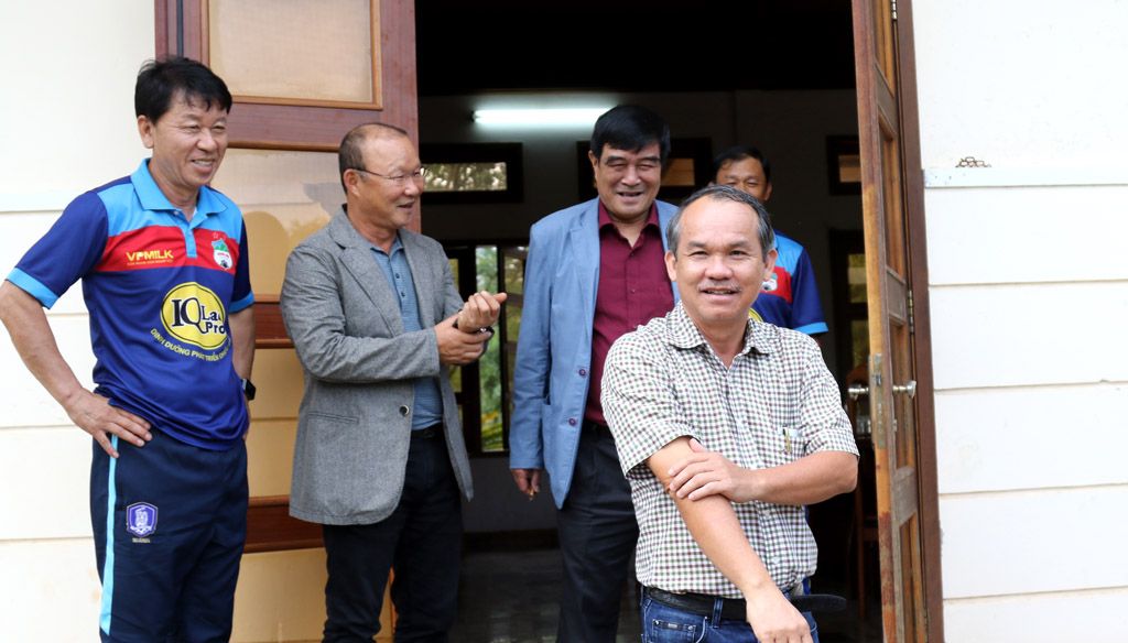 Bầu Đức & HLV Park Hang Seo, Chung Hae Soung