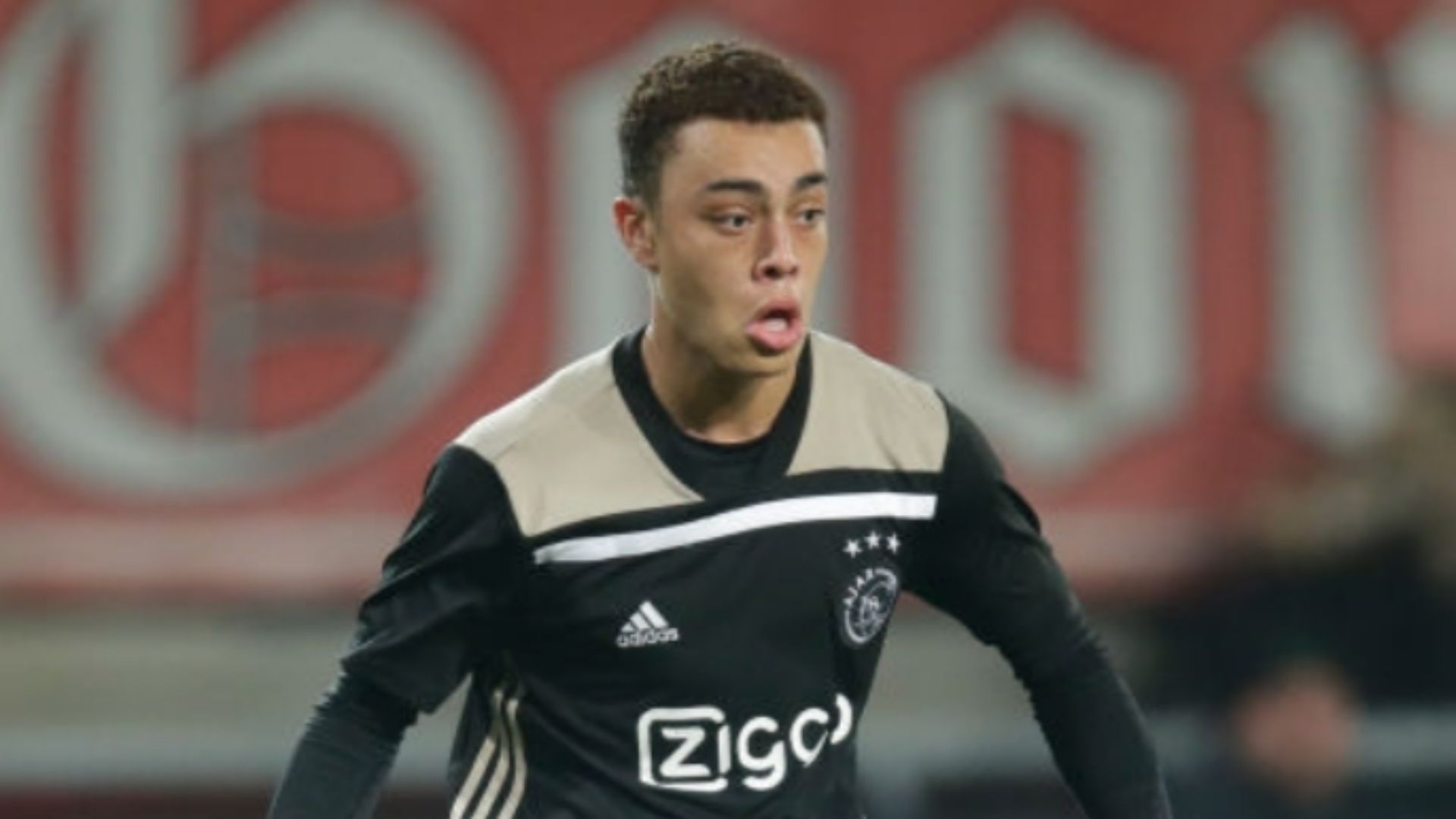 Sergino Dest Ajax 11252018