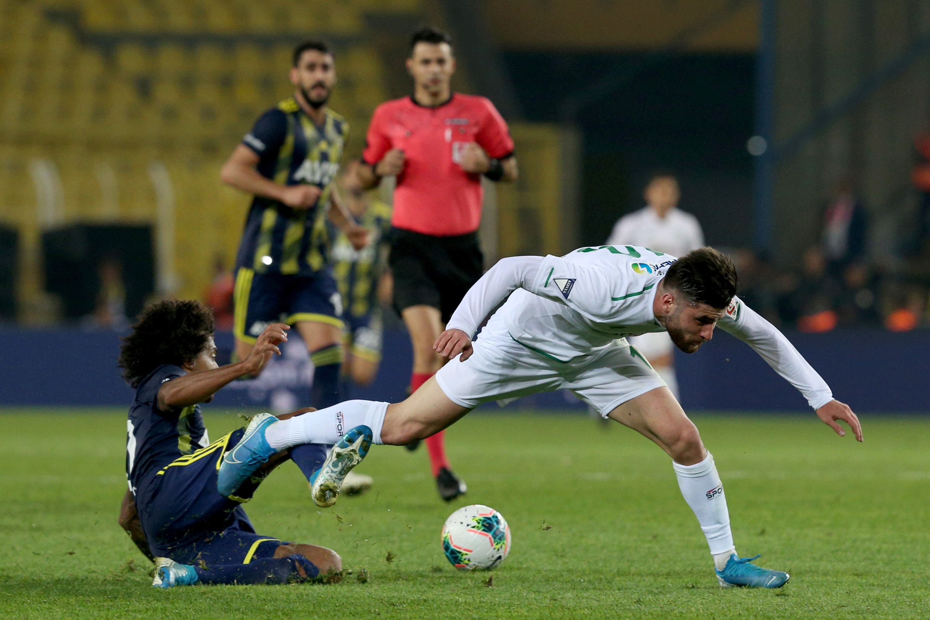 Levan Shengelia - Luiz Gustavo Fenerbahce v Konyaspor 10262019