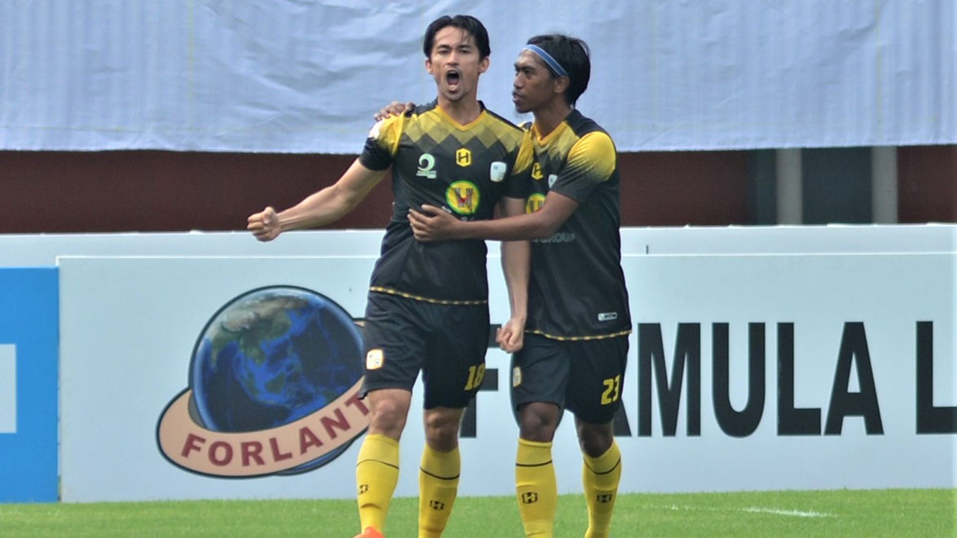 Gavin Kwan Adist & Ady Setiawan - Barito Putera