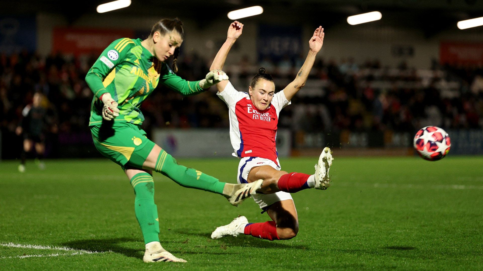 Ena M ahmutovic Caitlin Foord Bayern Munich Arsenal Women 2024-25