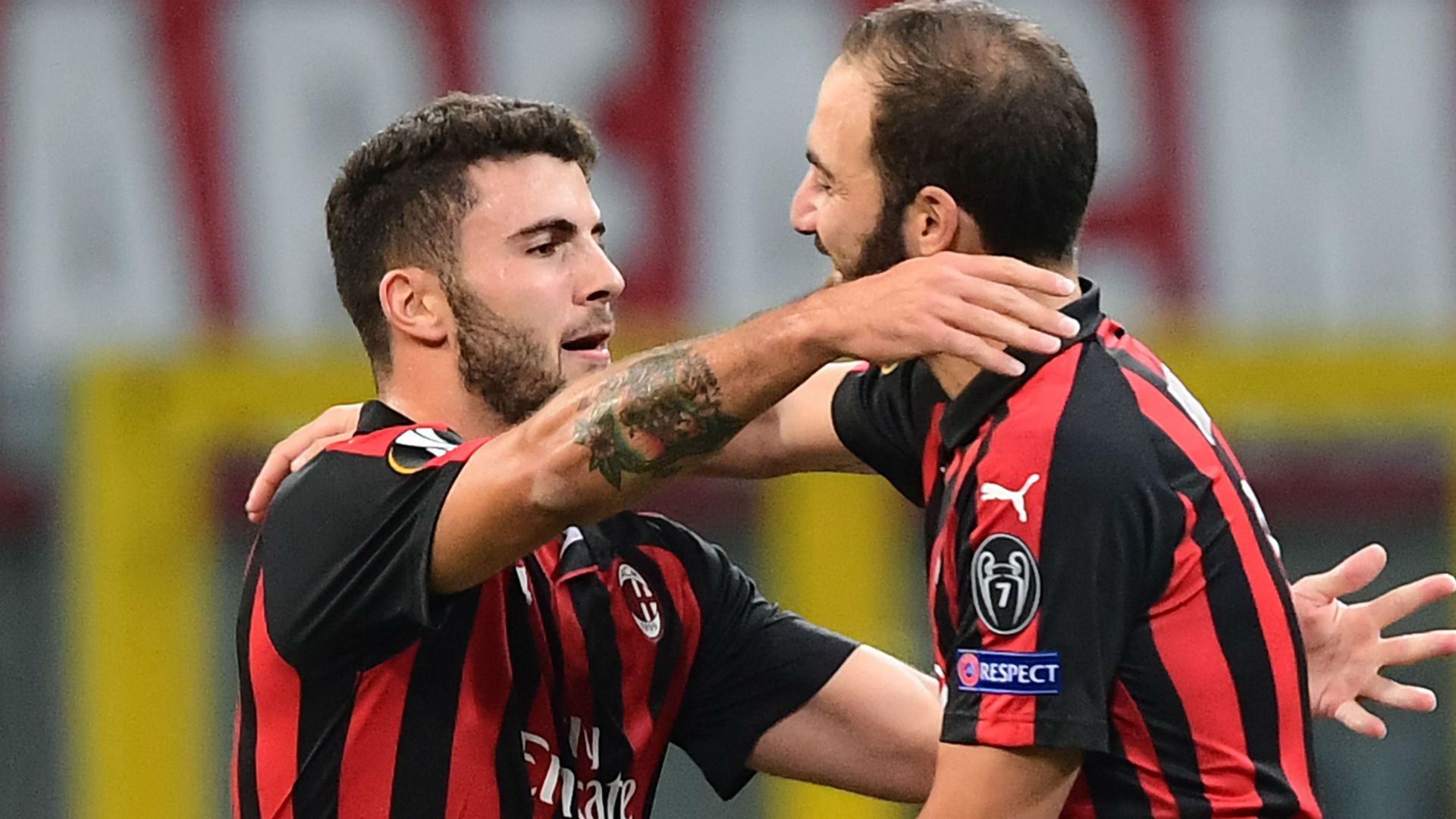 Cutrone Higuain Milan Olympiacos Europa League