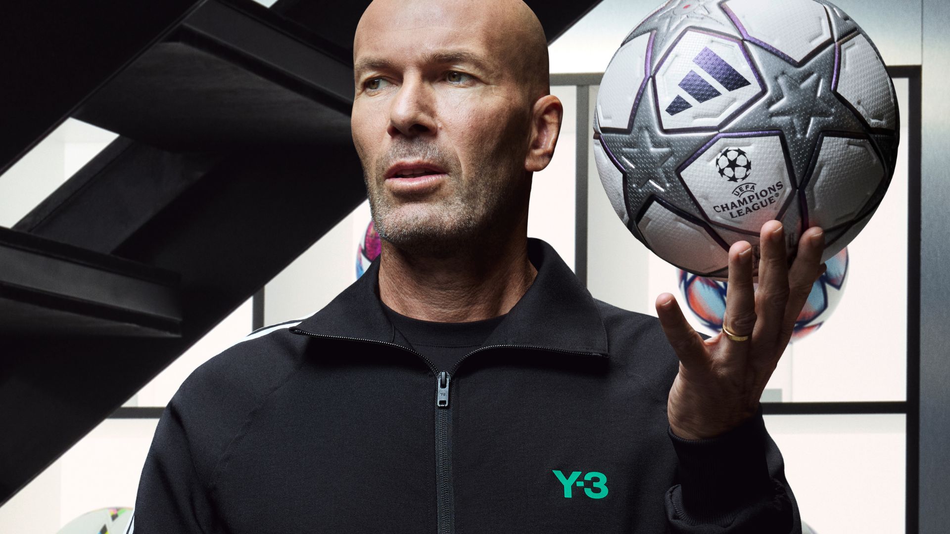 UEFA CHAMPIONS LEAGUE ANNIVERSARY MATCH BALL - ZIDANE