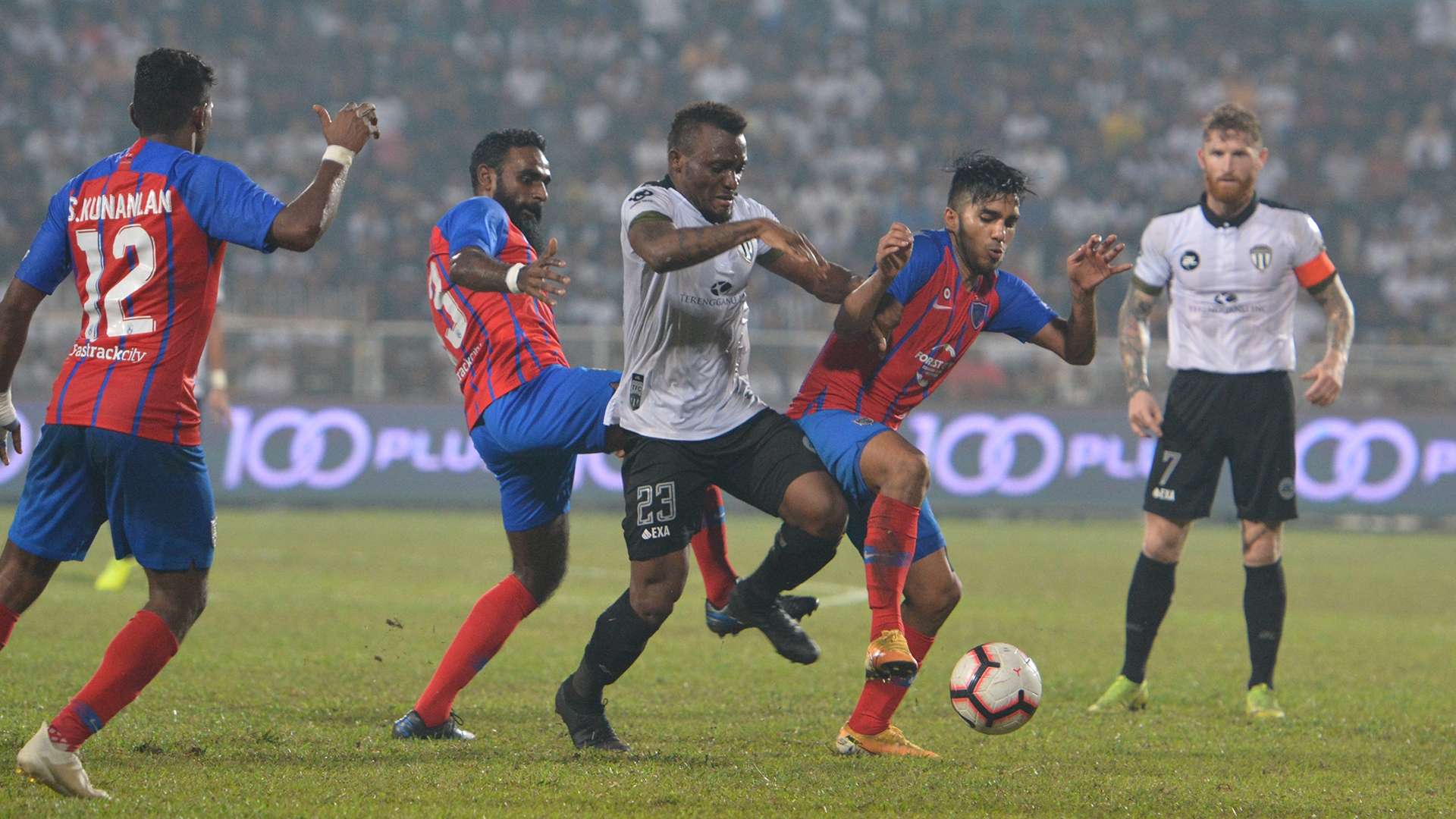 Tchetche Kipre, Leandro Velasquez, Gary Steven Robbat, Terengganu FC v Johor Darul Ta'zim, Malaysia Cup, 21 Sep 2019