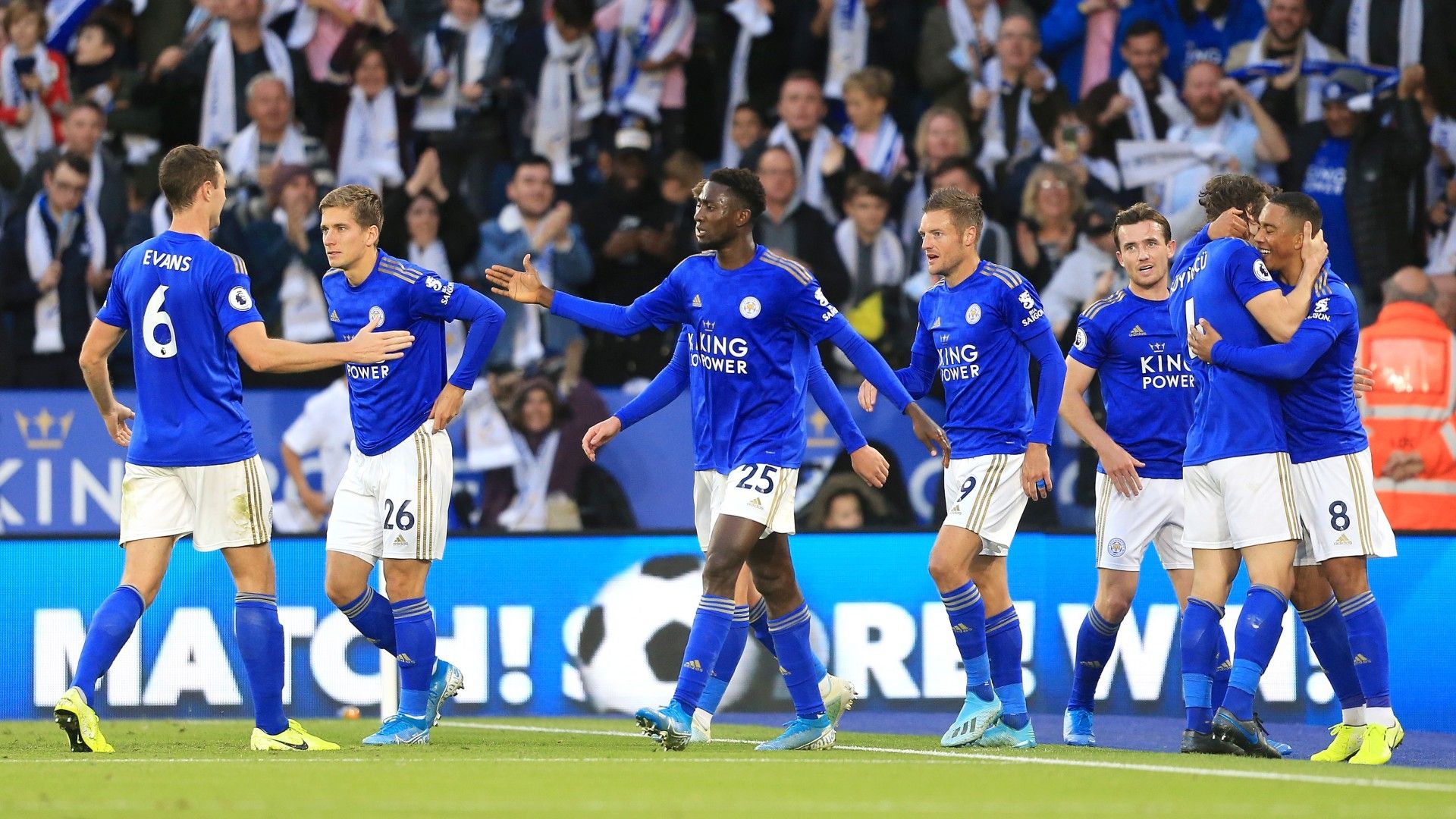 Leicester City Celebration Tielemans Çağlar Vardy