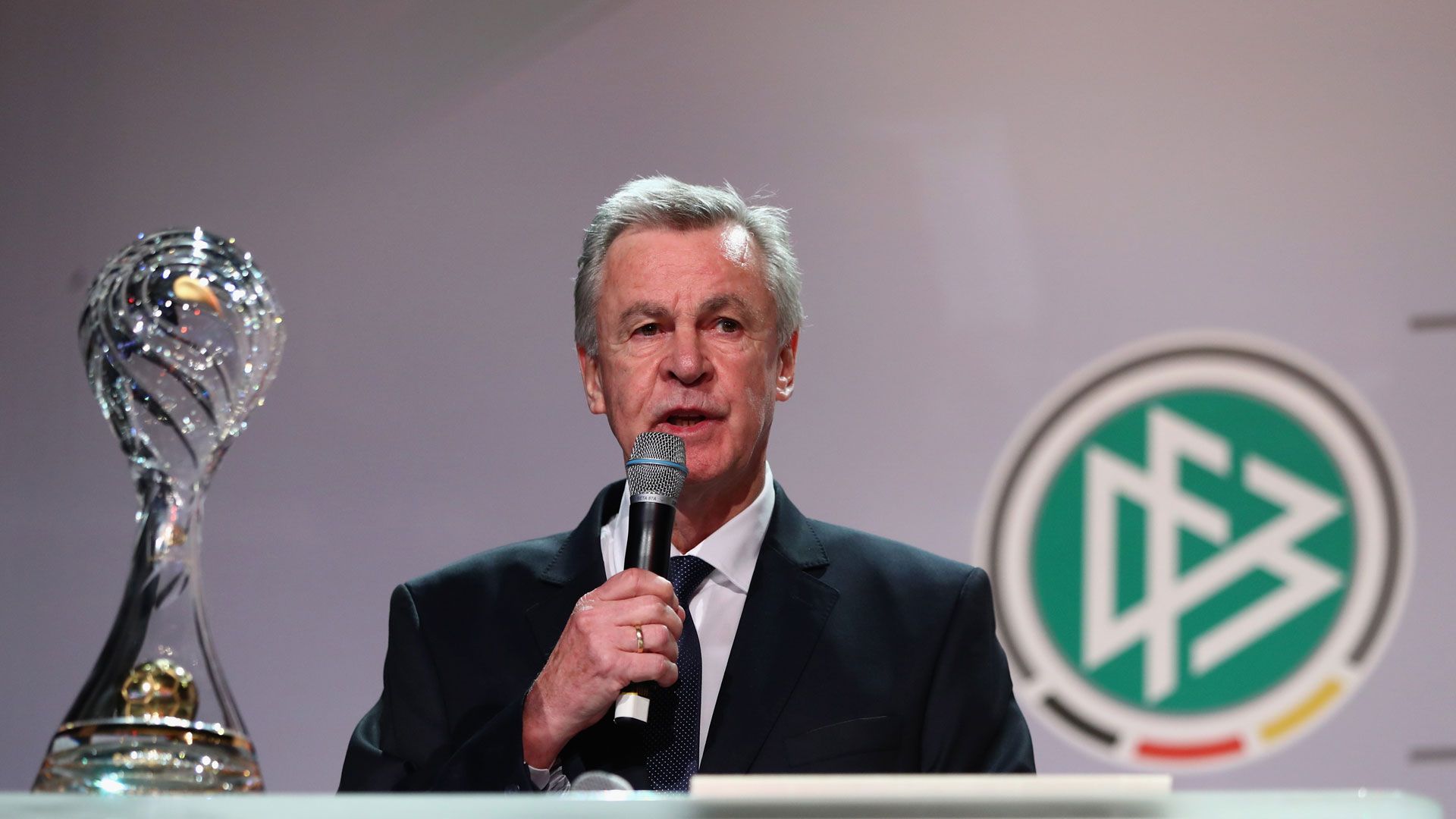 Ottmar Hitzfeld Guangzhou Evergrande 09032016