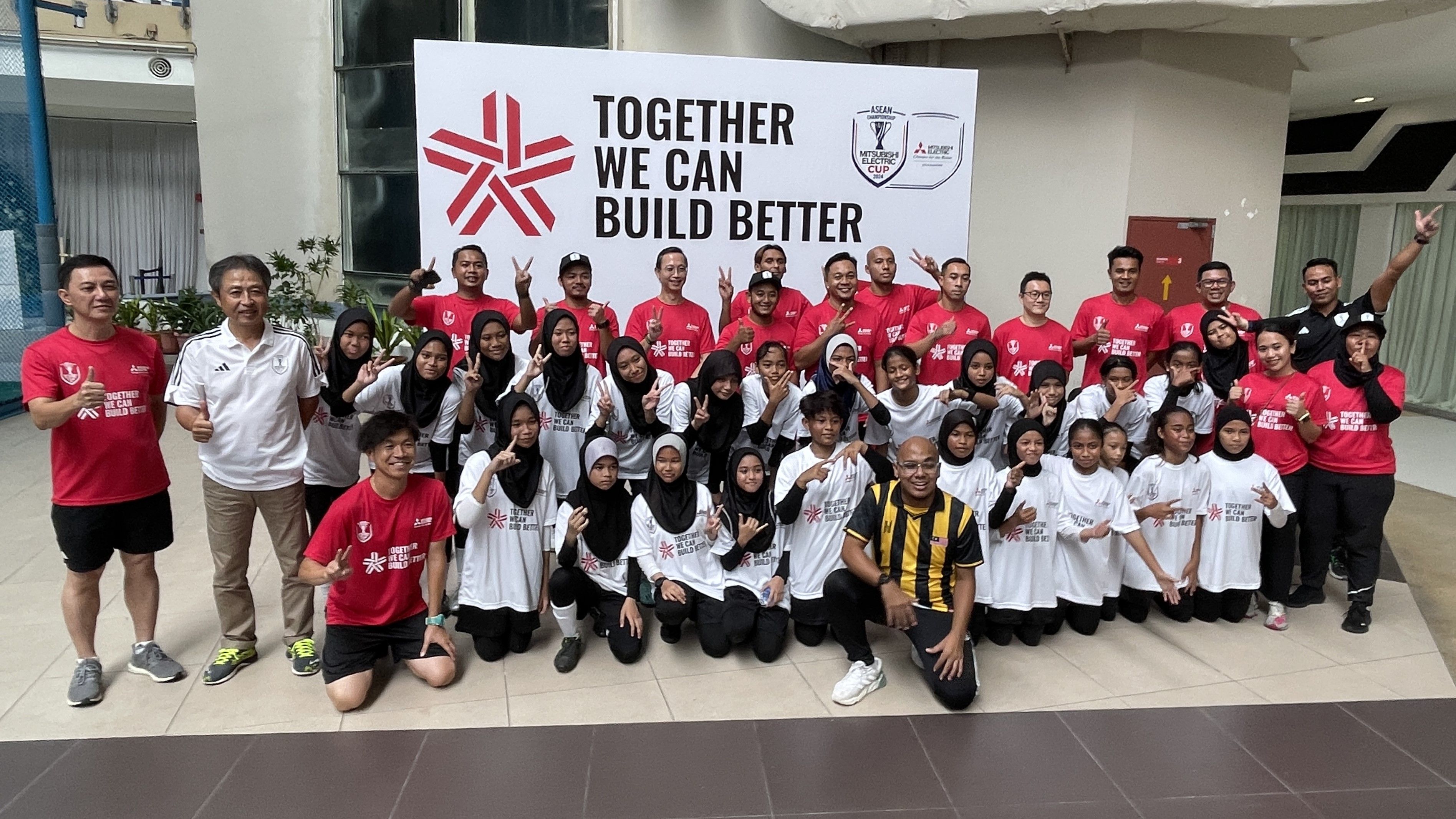 Mitsubishi Electric football clinic MY 4