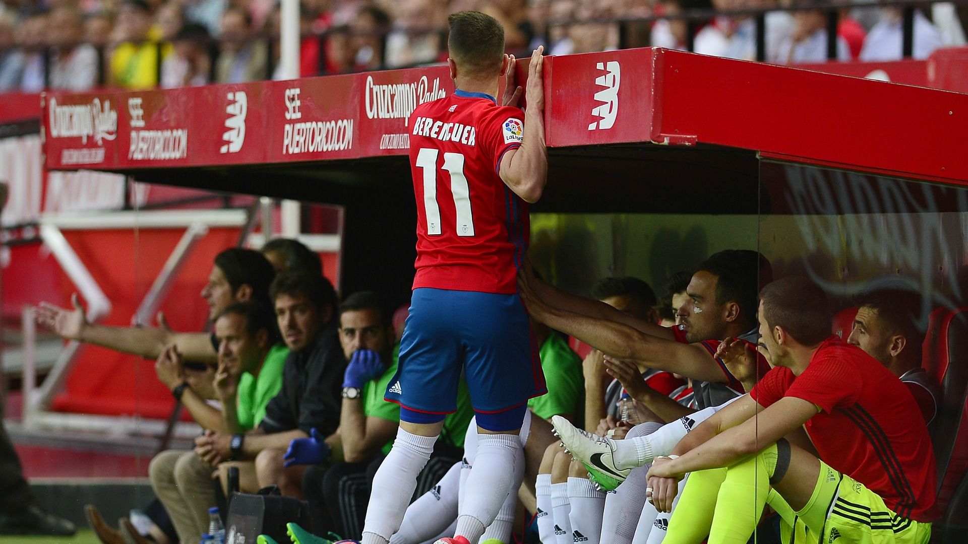Alex Berenguer Osasuna Chile