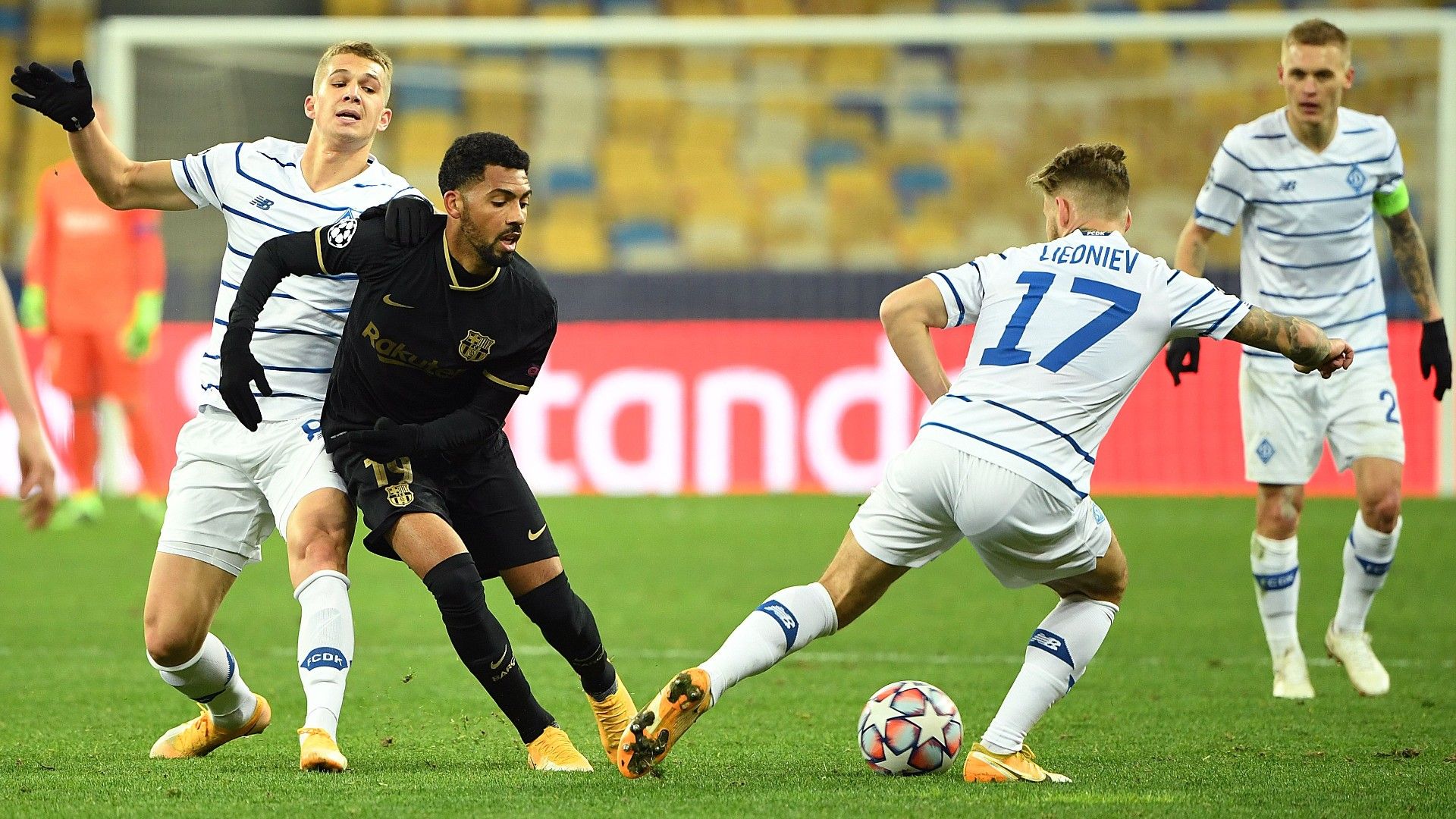 Matheus Fernandes Barcelona 2020-21