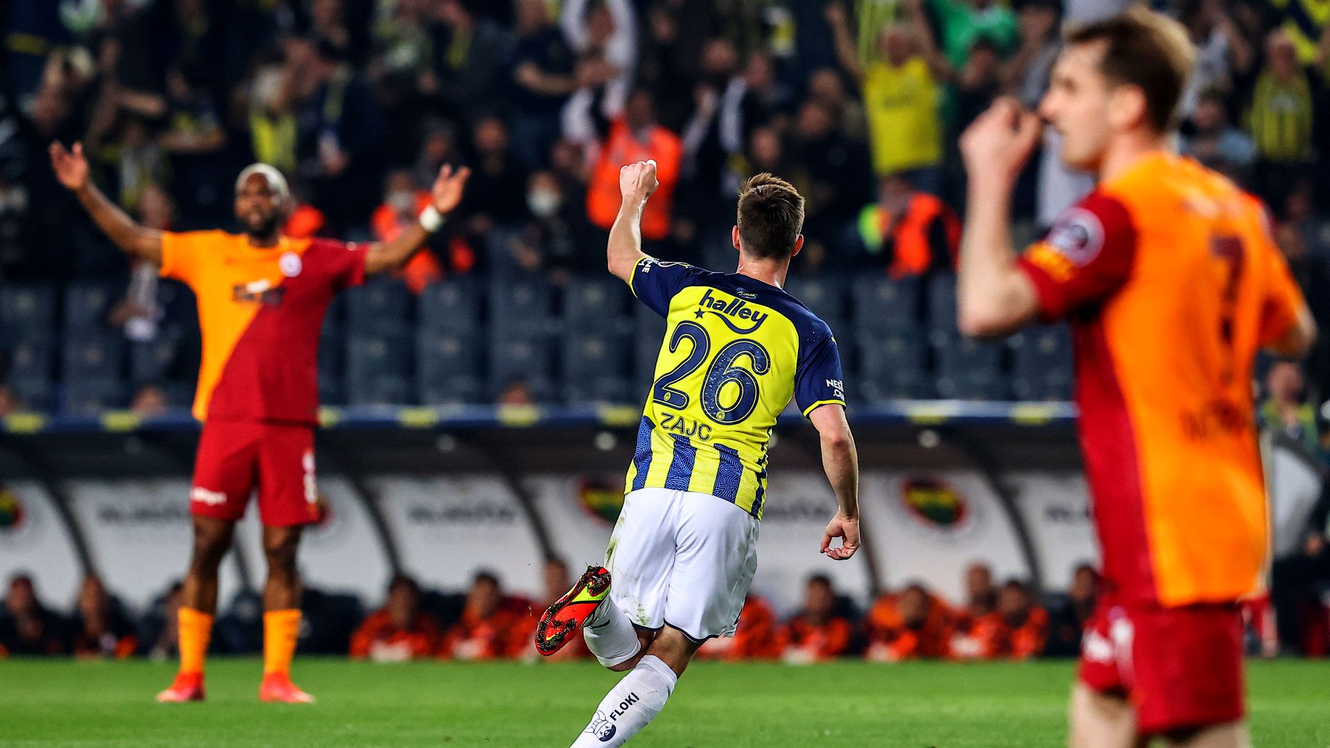 Fenerbahce vs Galatasaray Miha Zajc