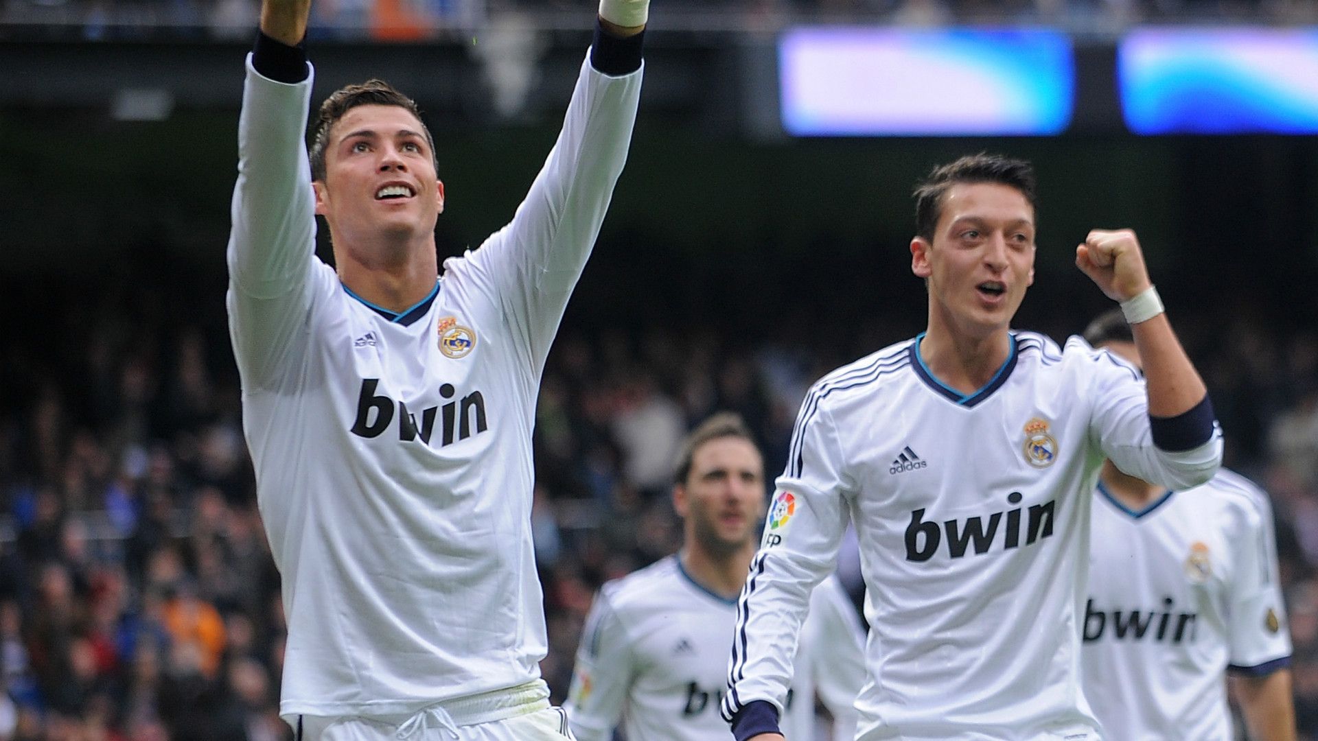 Cristiano Ronaldo Mesut Ozil Real Madrid