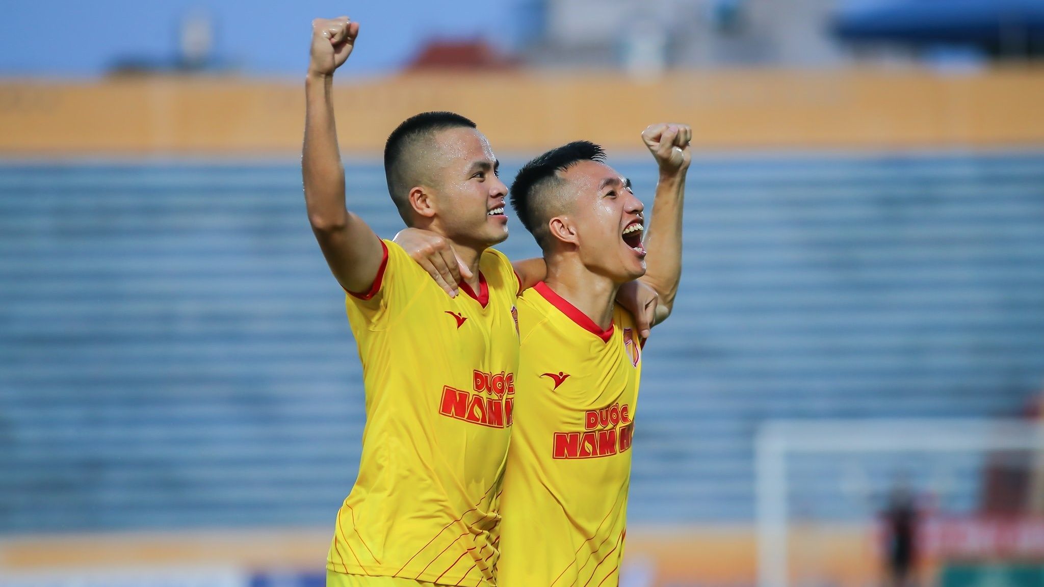 Le Sy Minh - Nguyen Ha Long Nam Dinh vs Song Lam Nghe An - SLNA Round 18 V.League 2019