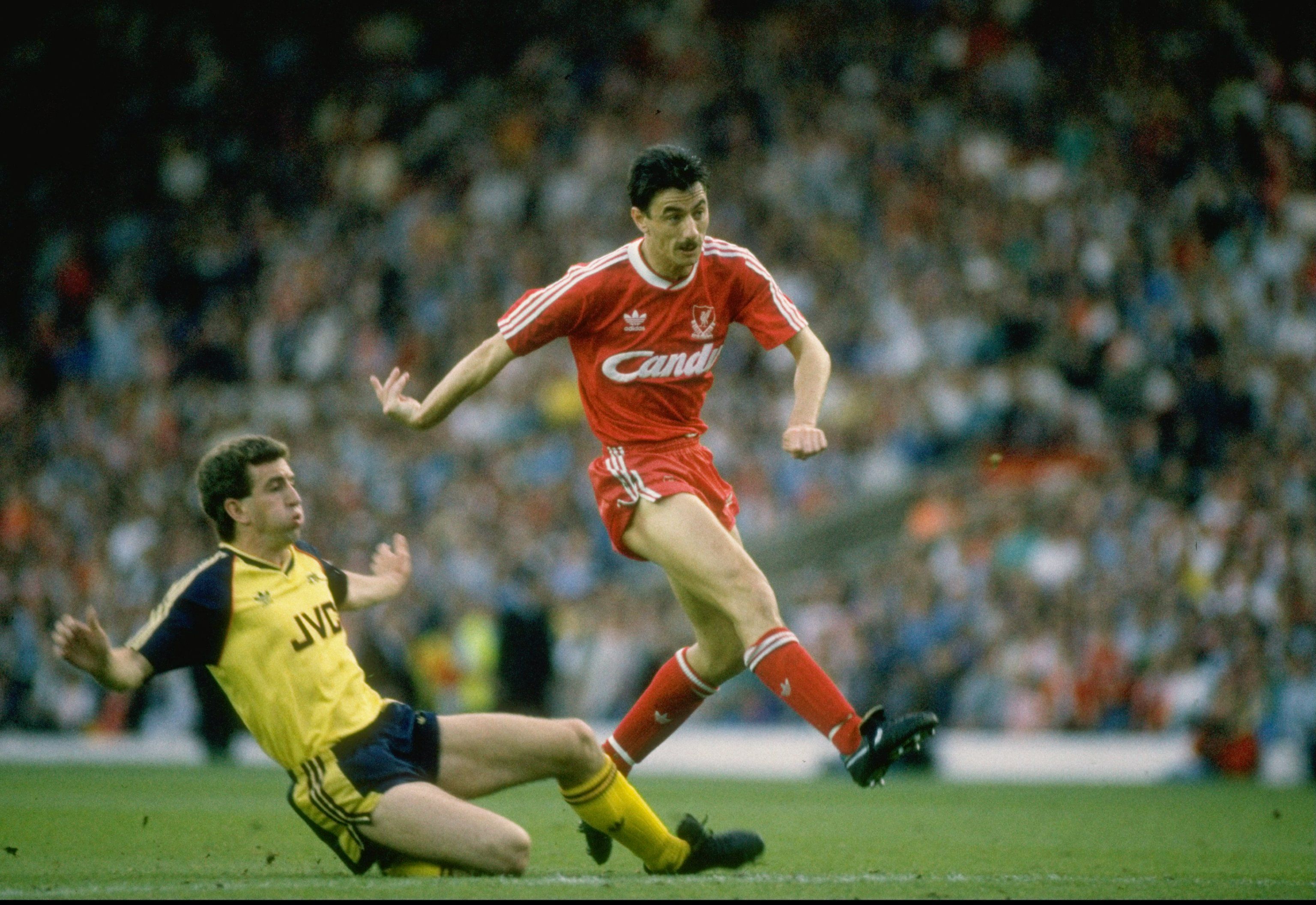 Liverpool Arsenal 051989 Ian Rush Nigel Winterburn