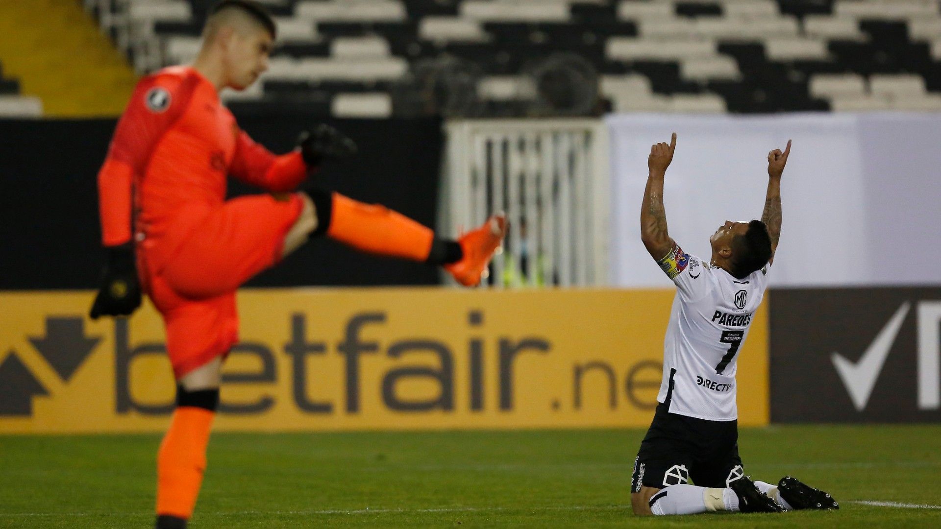 150920 Esteban Paredes Colo Colo Peñarol Kevin Dawson