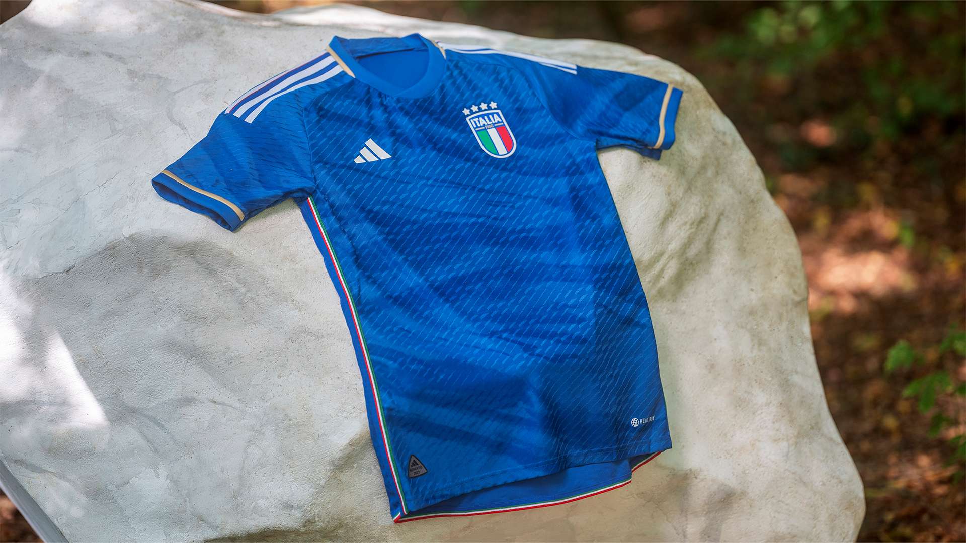 ADIDAS ITALY 23 HOME KIT - closer look