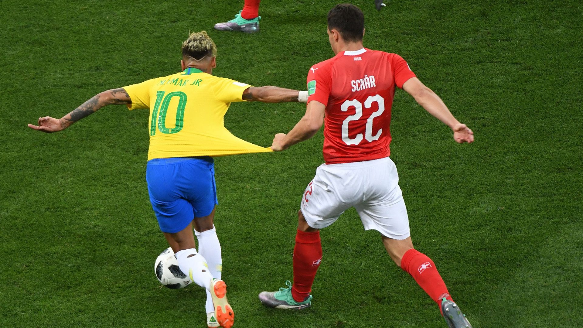 Neymar Fabien Schaer Brazil Switzerland World Cup 17062018