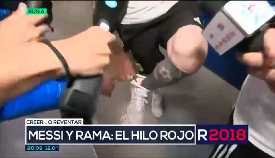 ميسي والصحفي