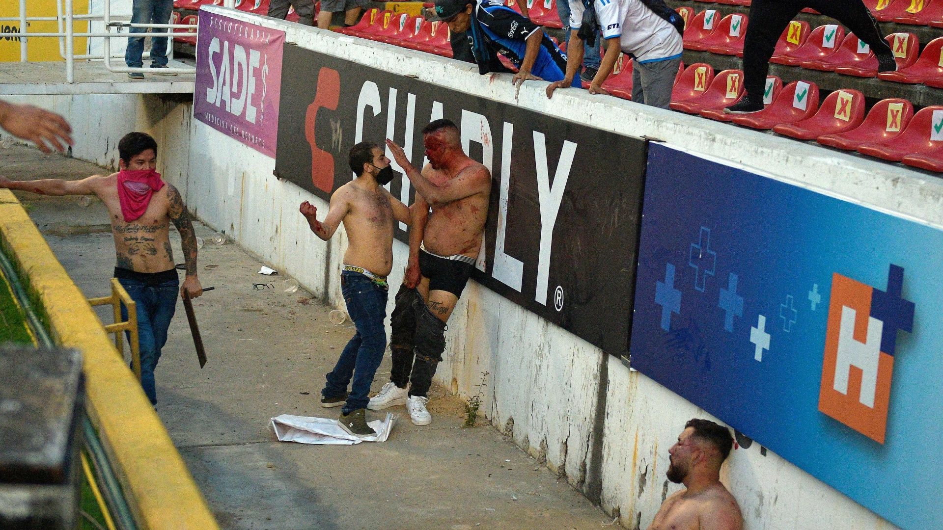 Querétaro vs Atlas batalla campal