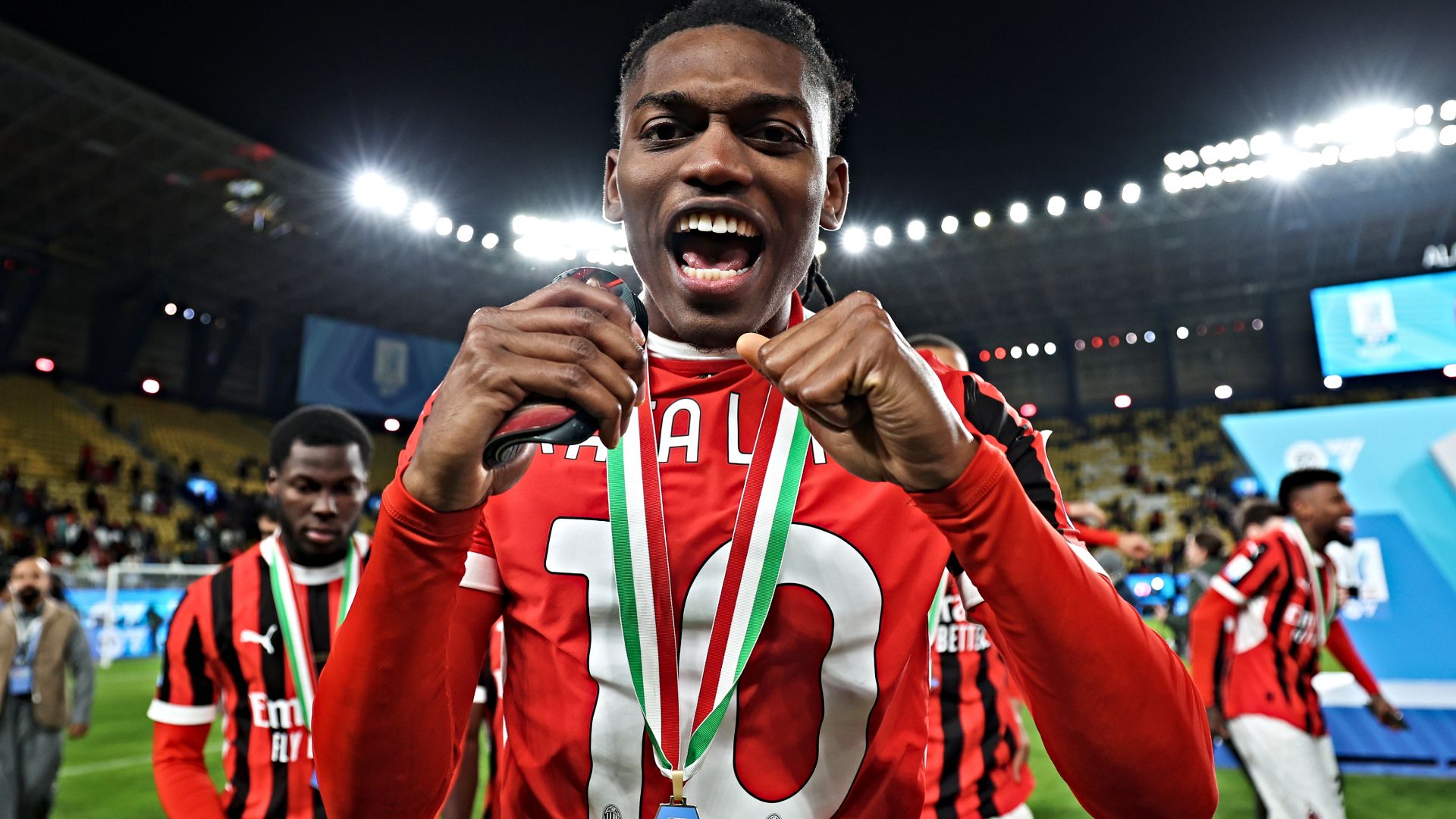 Leao Milan Inter Supercoppa