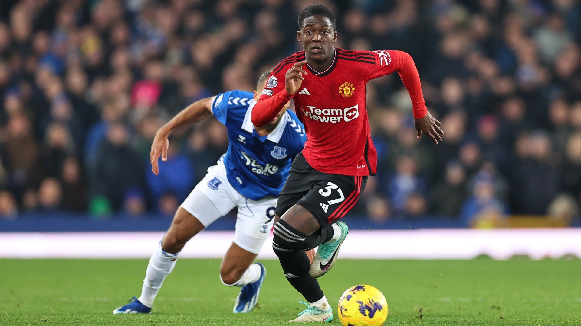 Kobbie Mainoo Man Utd 2023-24