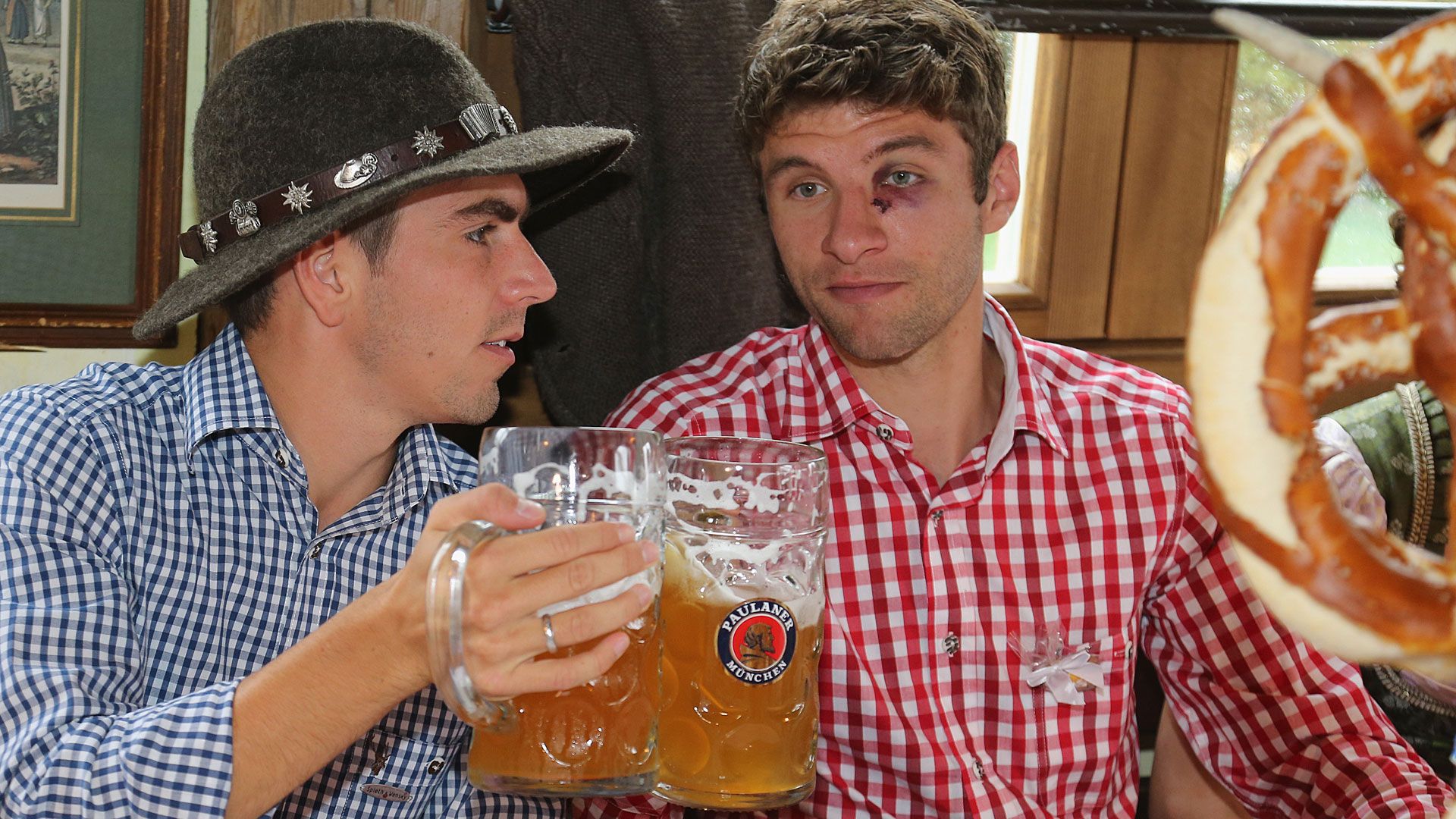 Philipp Lahm Thomas Müller Oktoberfest Wiesn Bier