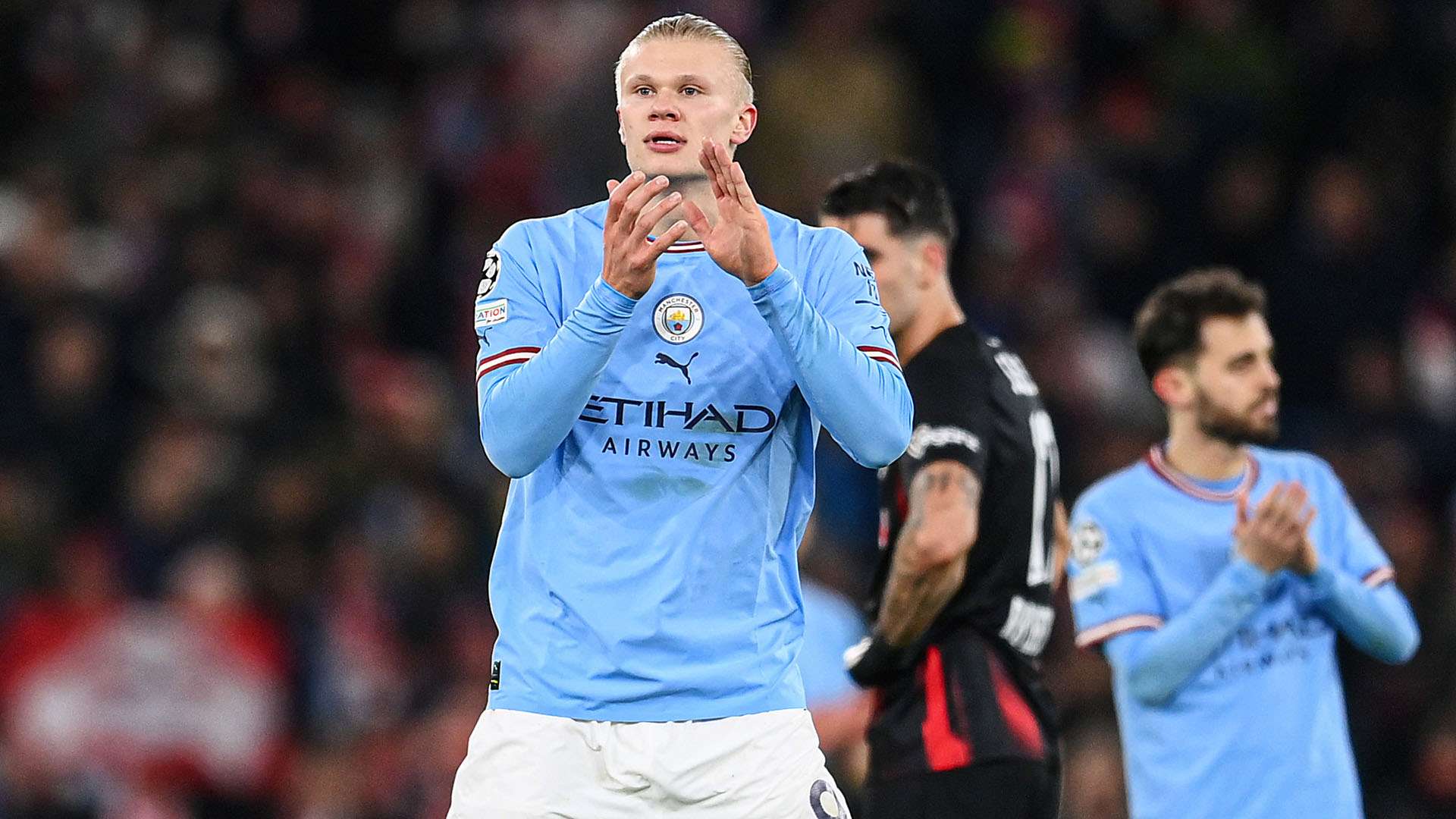 Erling Haaland applaud fans Manchester City Leipzig 2022-23