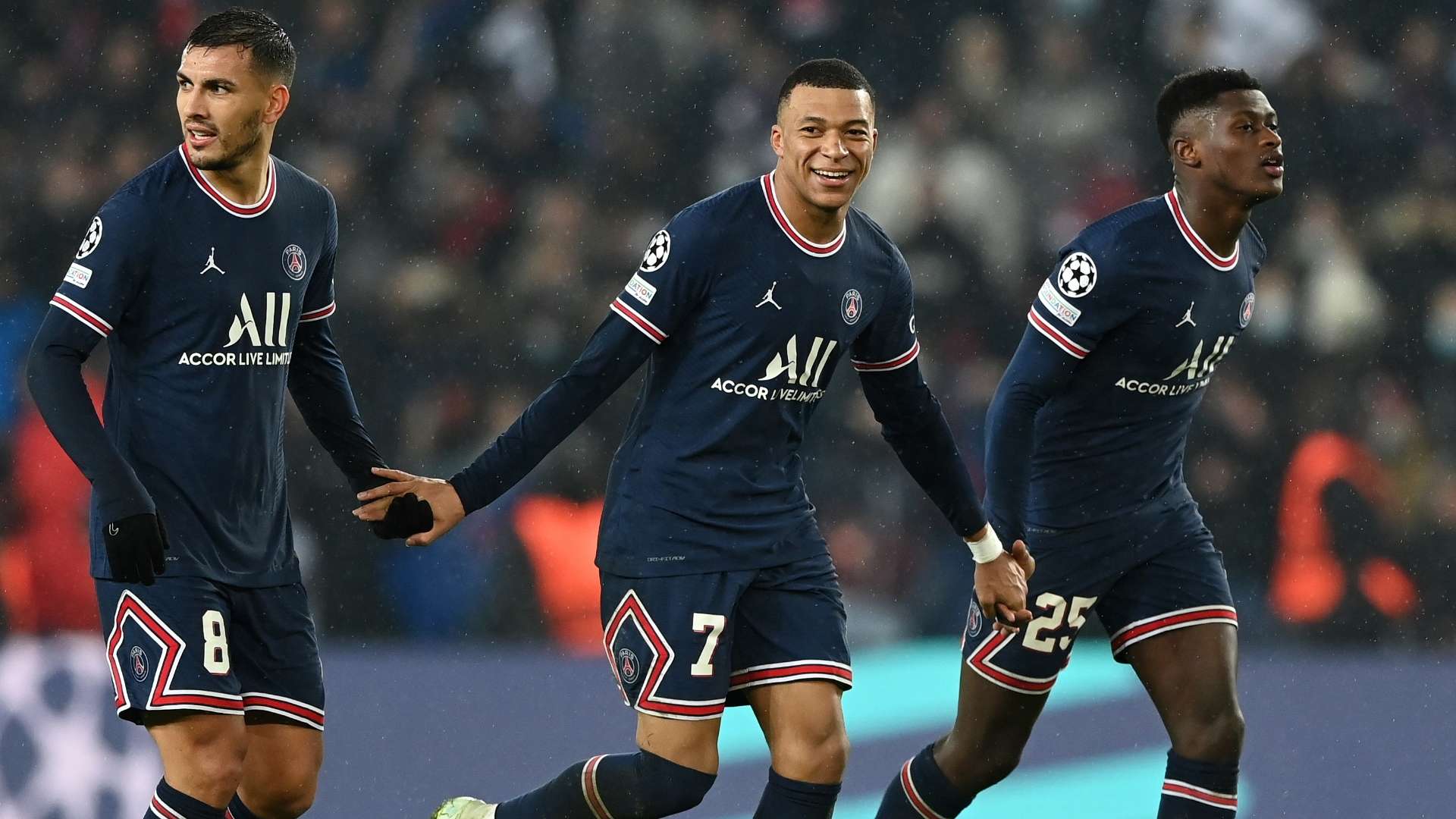 Leandro Paredes, Kylian Mbappe, Nuno Mendes, PSG, UCL 2021-22