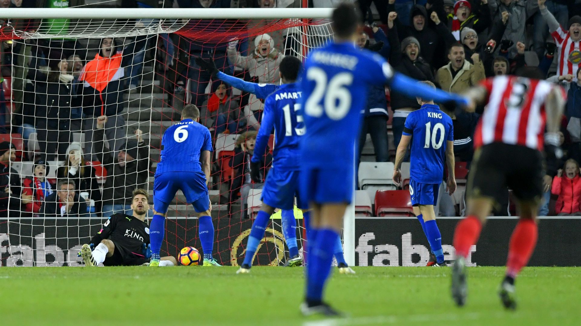 Robert Huth Premier League Sunderland v Leicester 031216