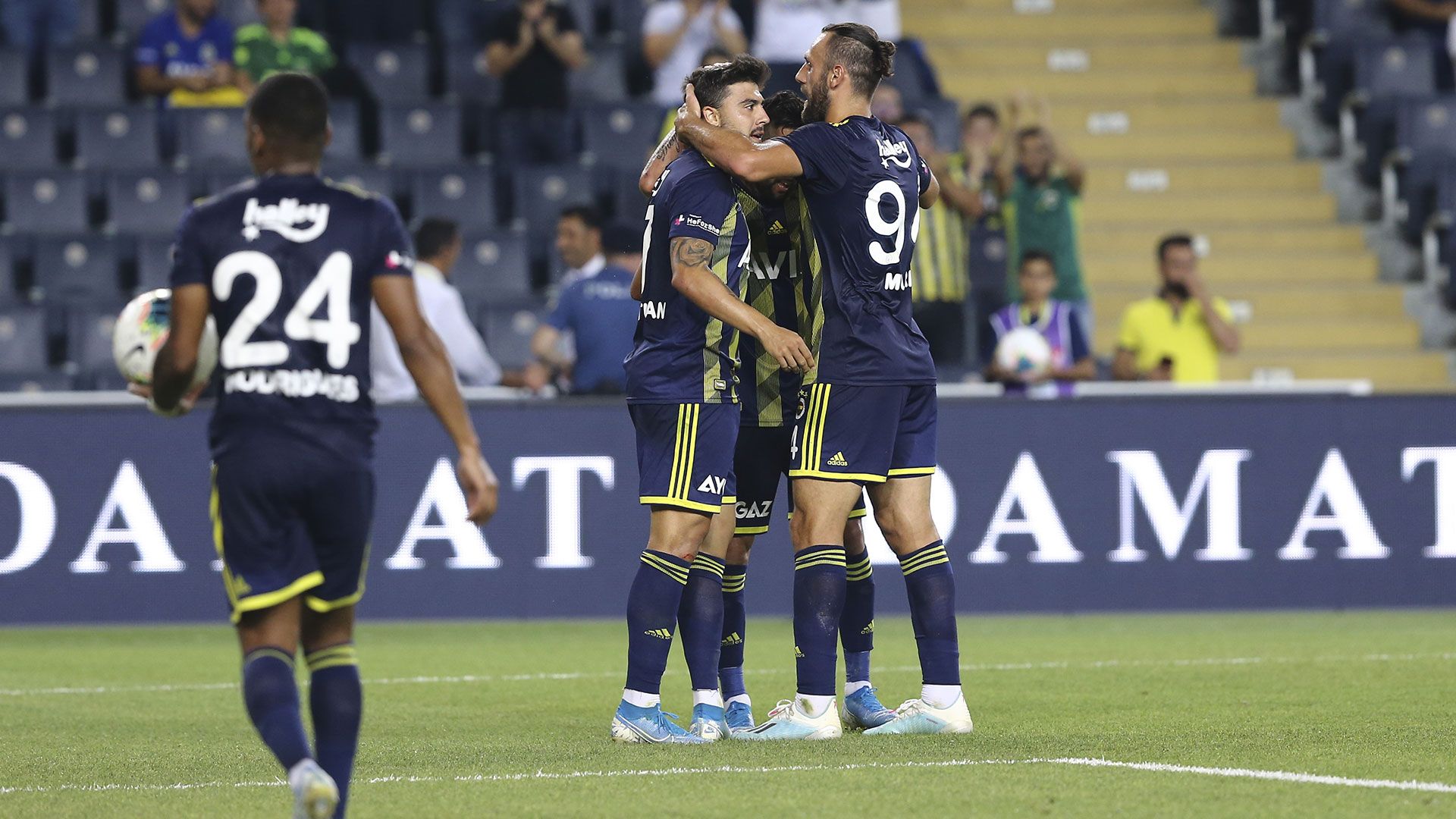 Fenerbahce Team Muriqi