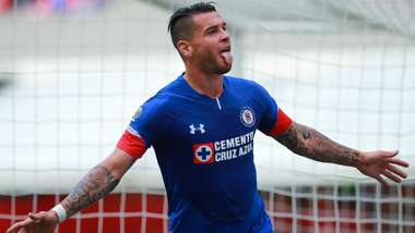Milton Caraglio Cruz Azul Liga MX Apertura 2018