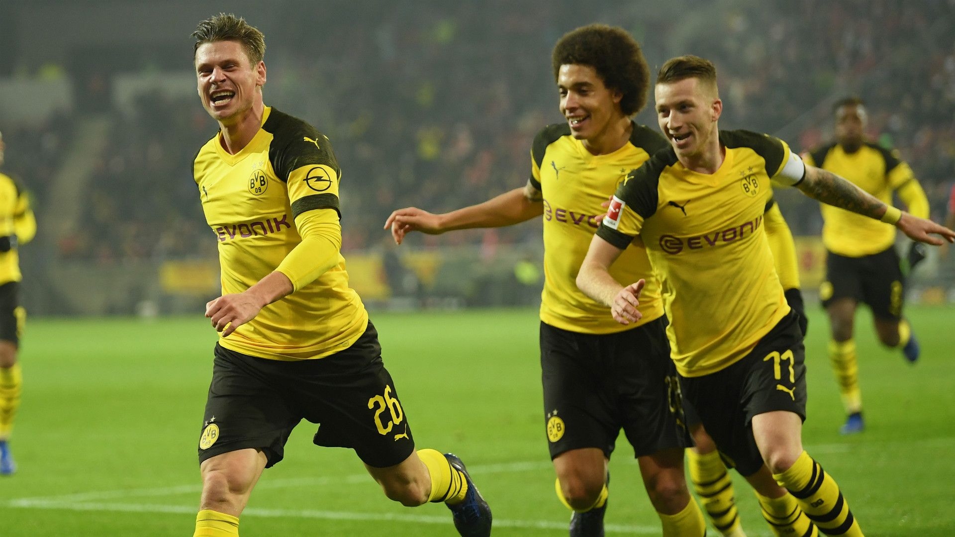 LUKASZ PISZCZEK BORUSSIA DORTMUND