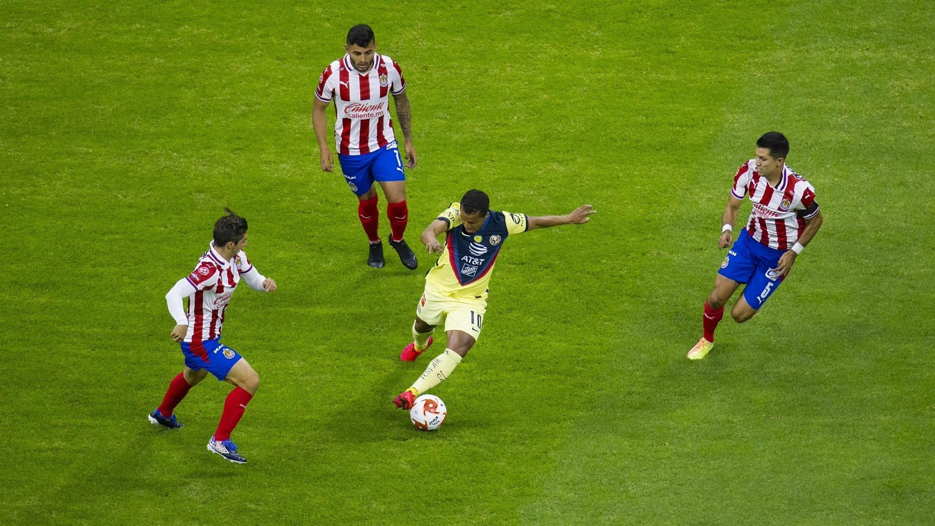 Giovani dos Santos América Chivas 190920