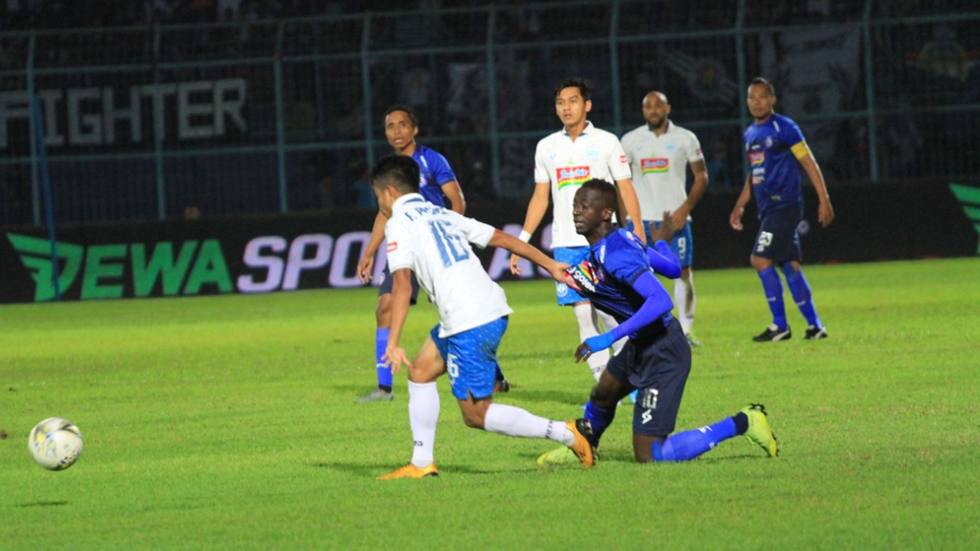 Finky Pasamba & Makan Konate - Arema FC & PSIS Semarang