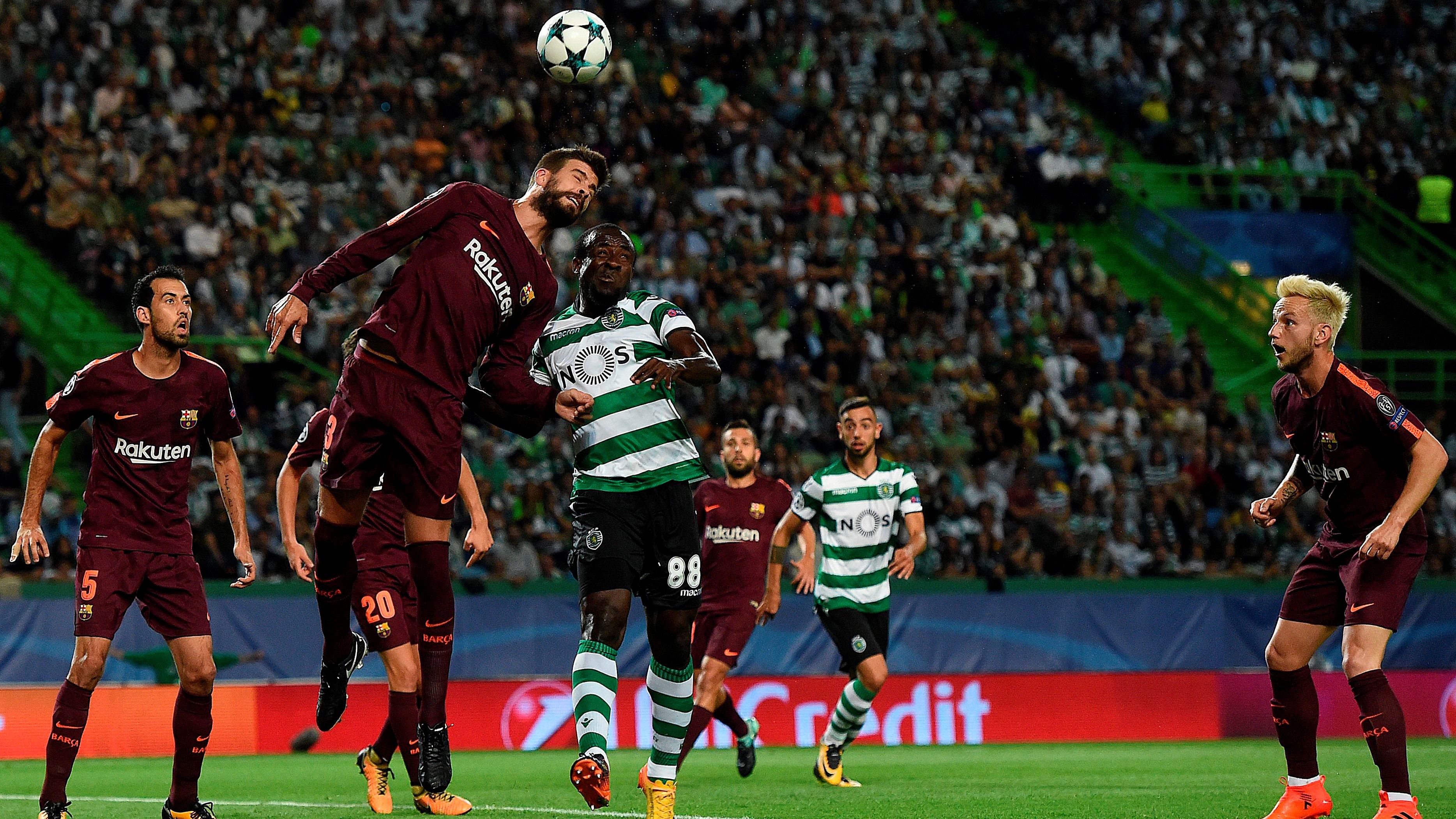 Gerard Pique Seydou Doumbia Sporting CP Barcelona UCL 27092017