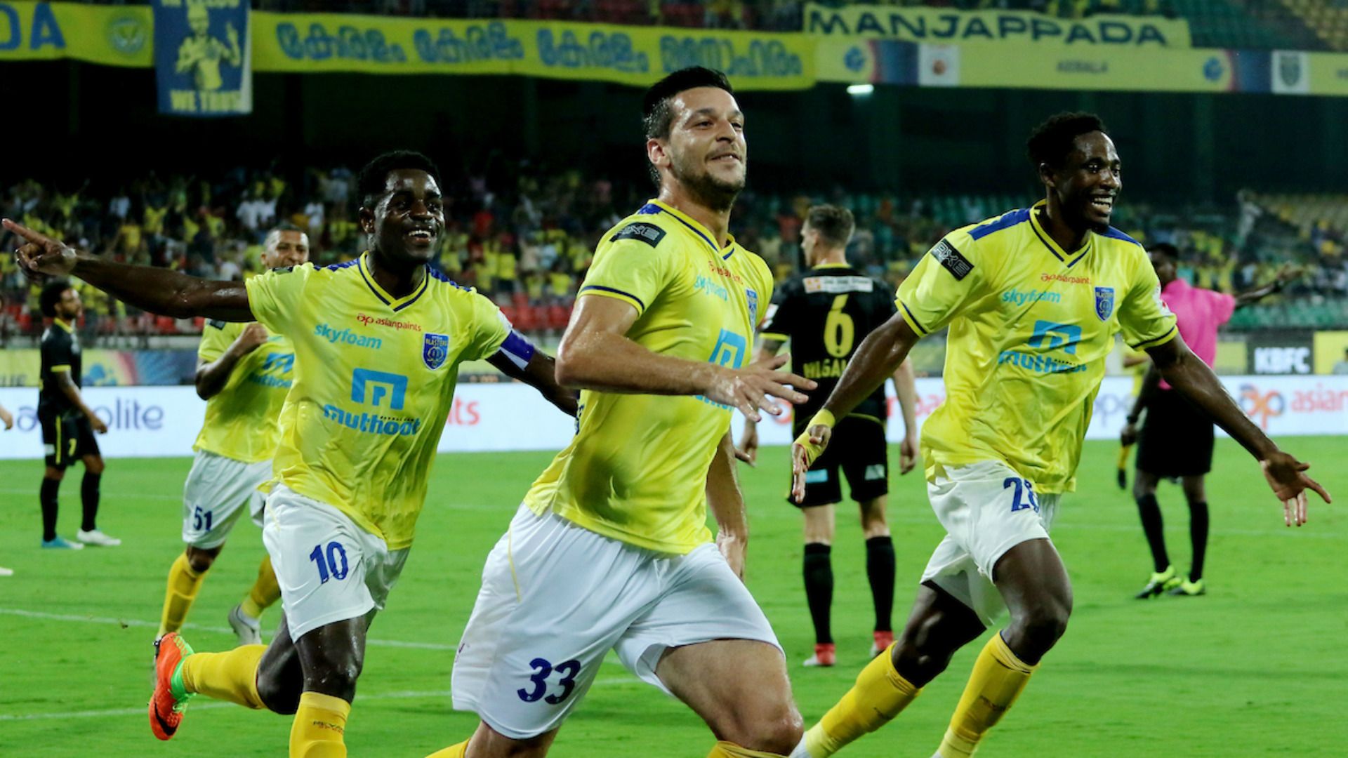 Vlatko Drobarov Kerala Blasters Hyderabad FC ISL 6