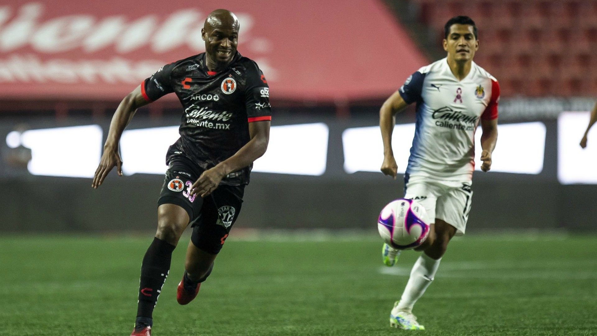 Xolos de Tijuana Chivas Luis Leal Chapo Sánchez